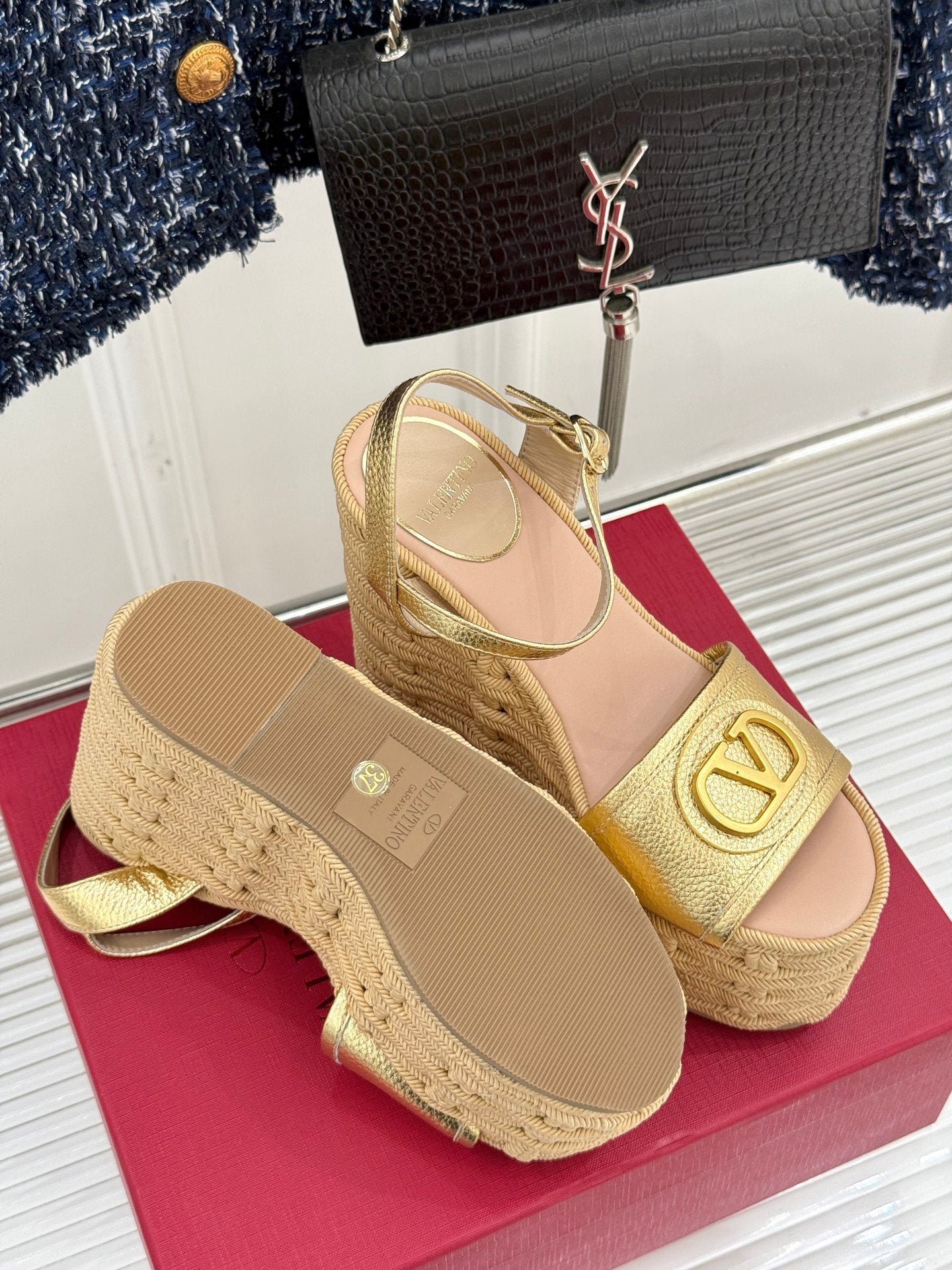 LuxluxHouse Best Quality Valentino Women Shoes