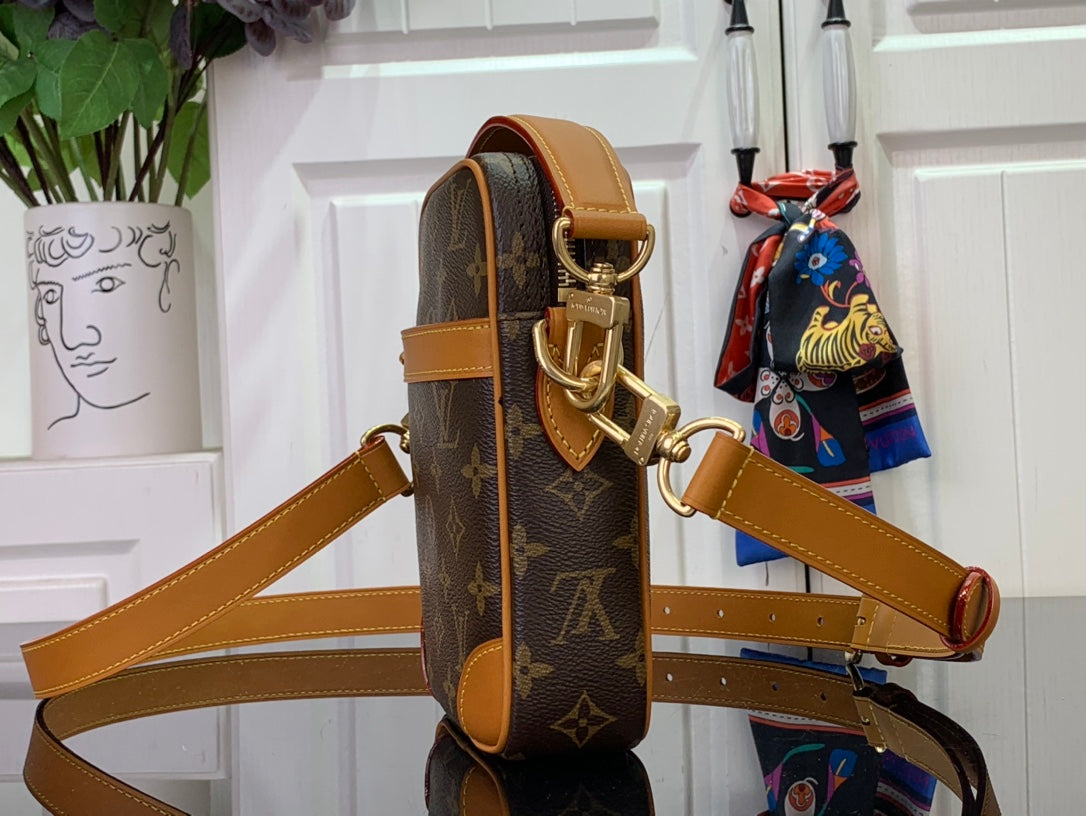 LuxluxHouse Best Quality Bags Louis Vuitton Men