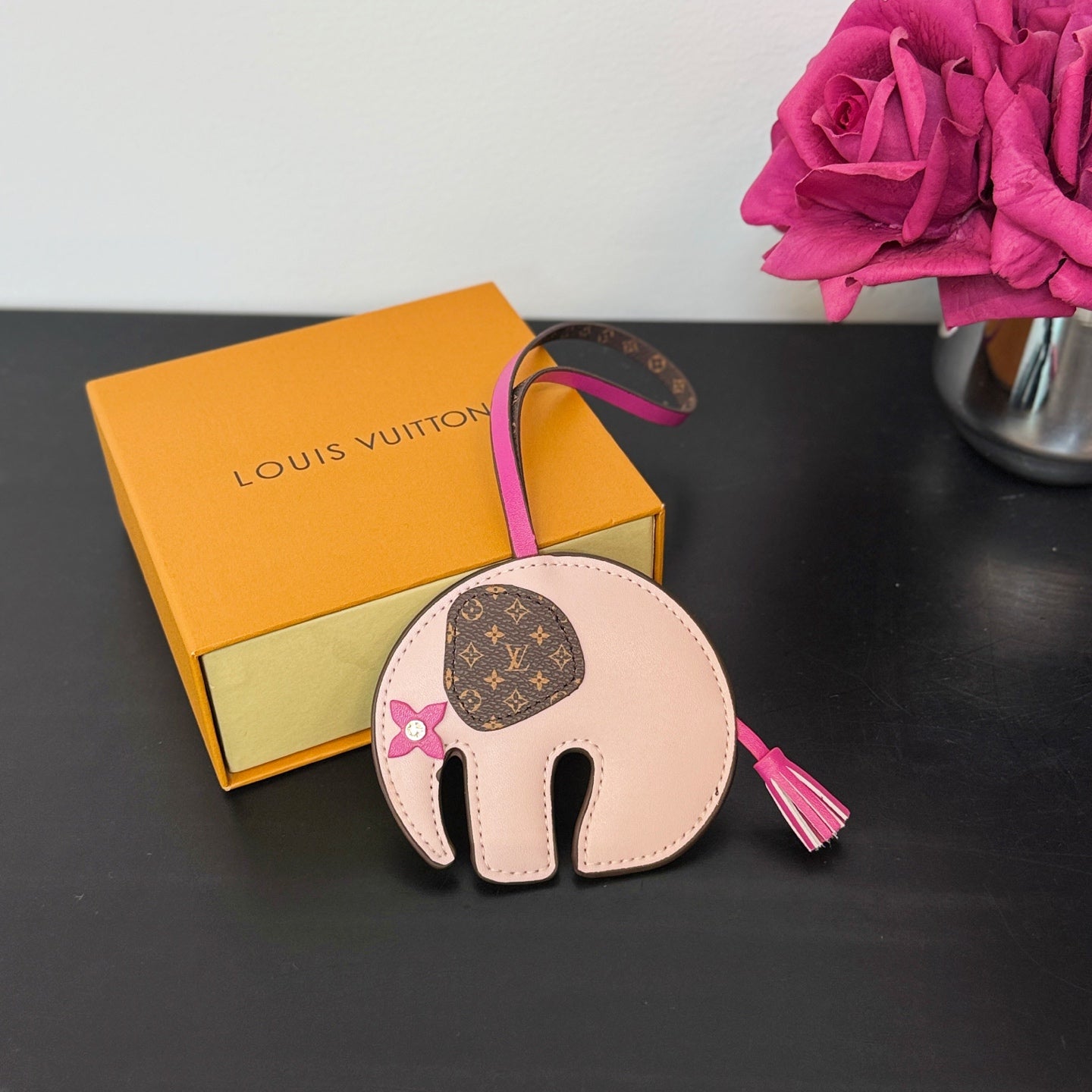 LuxluxHouse Best Quality Accessories Keychain Louis Vuitton Keychain
