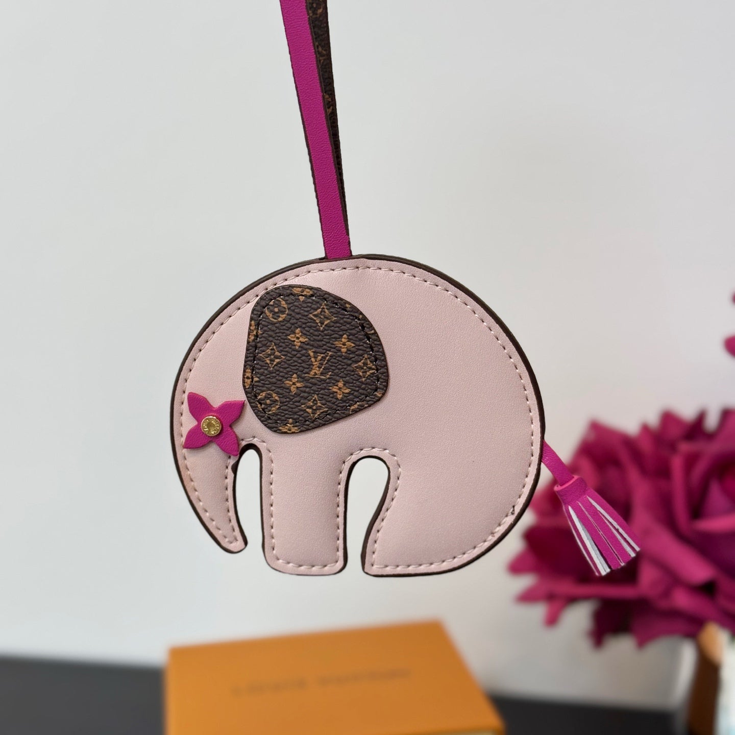LuxluxHouse Best Quality Accessories Keychain Louis Vuitton Keychain