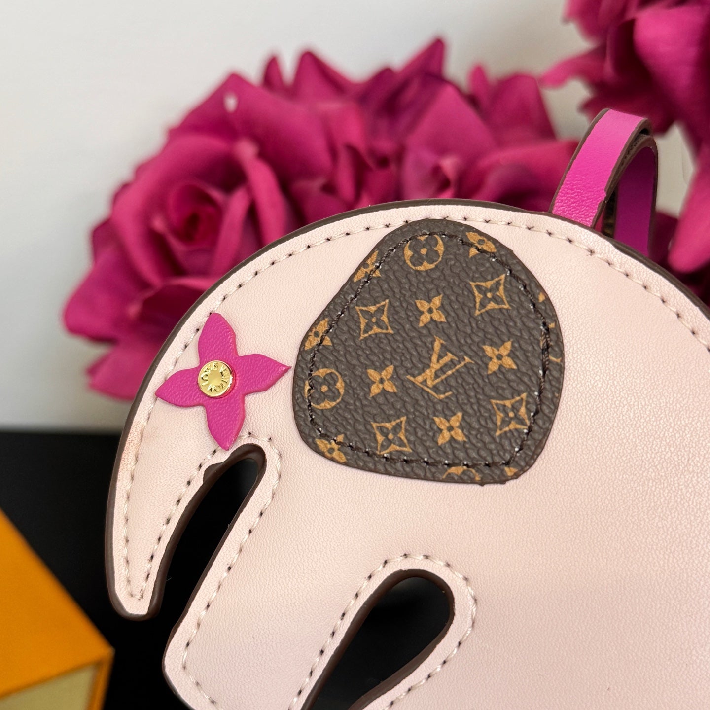 LuxluxHouse Best Quality Accessories Keychain Louis Vuitton Keychain