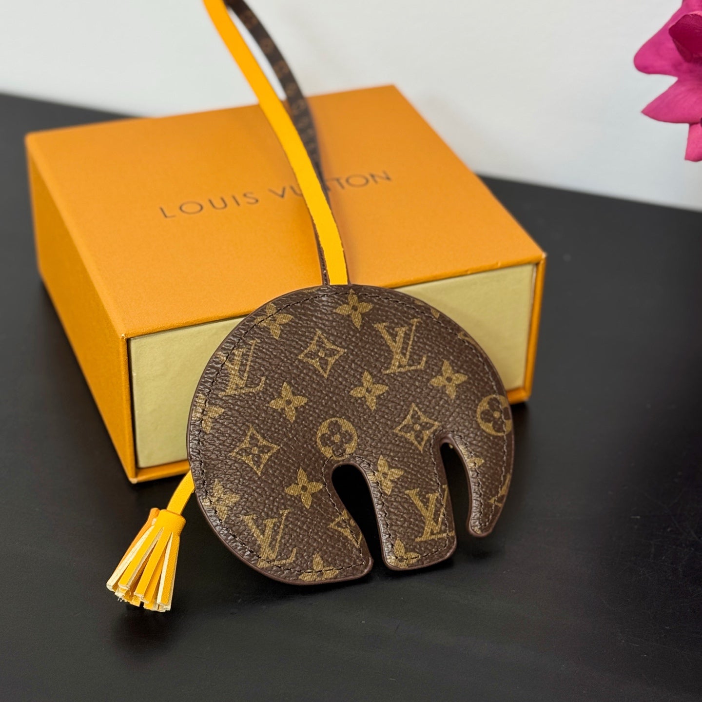 LuxluxHouse Best Quality Accessories Keychain Louis Vuitton Keychain