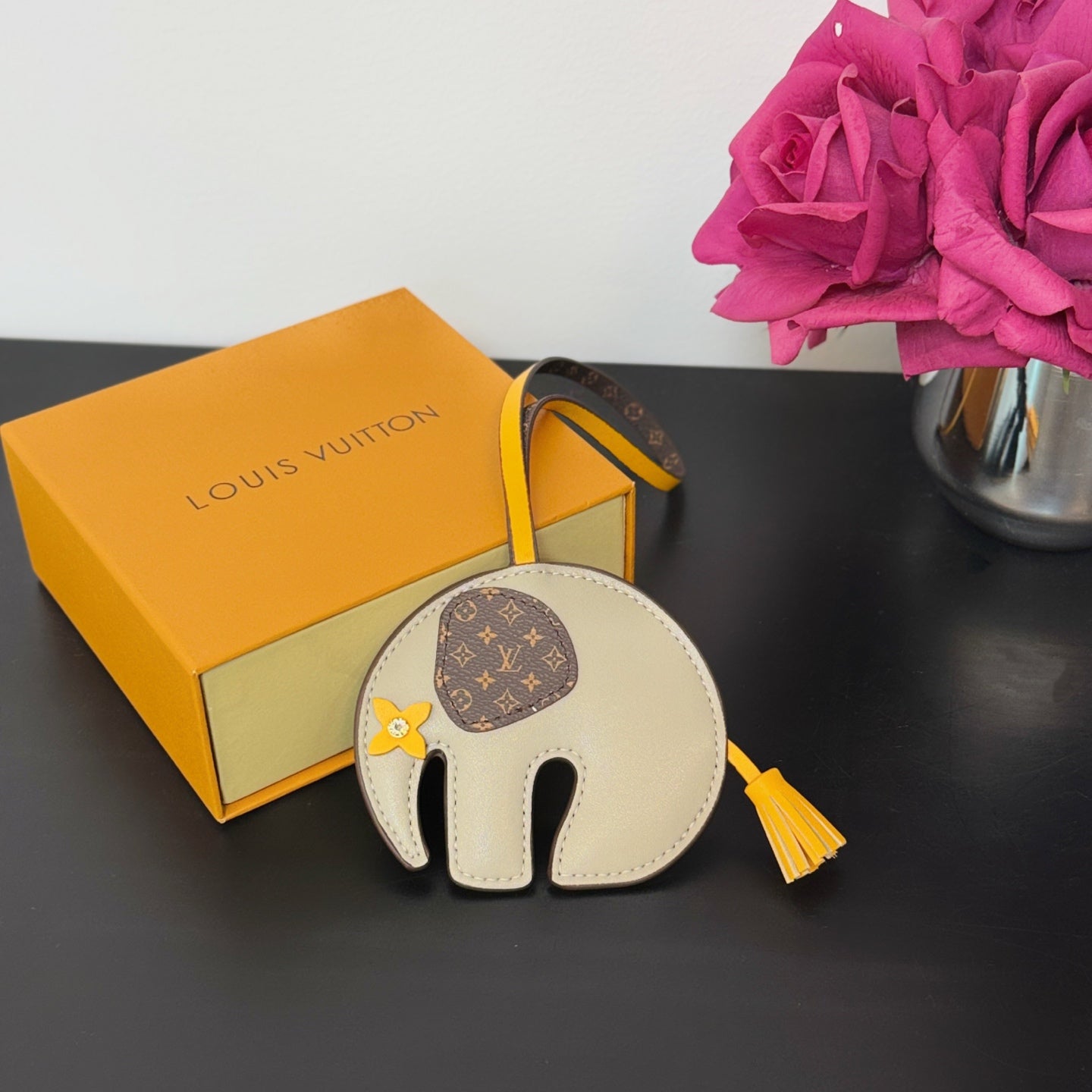 LuxluxHouse Best Quality Accessories Keychain Louis Vuitton Keychain