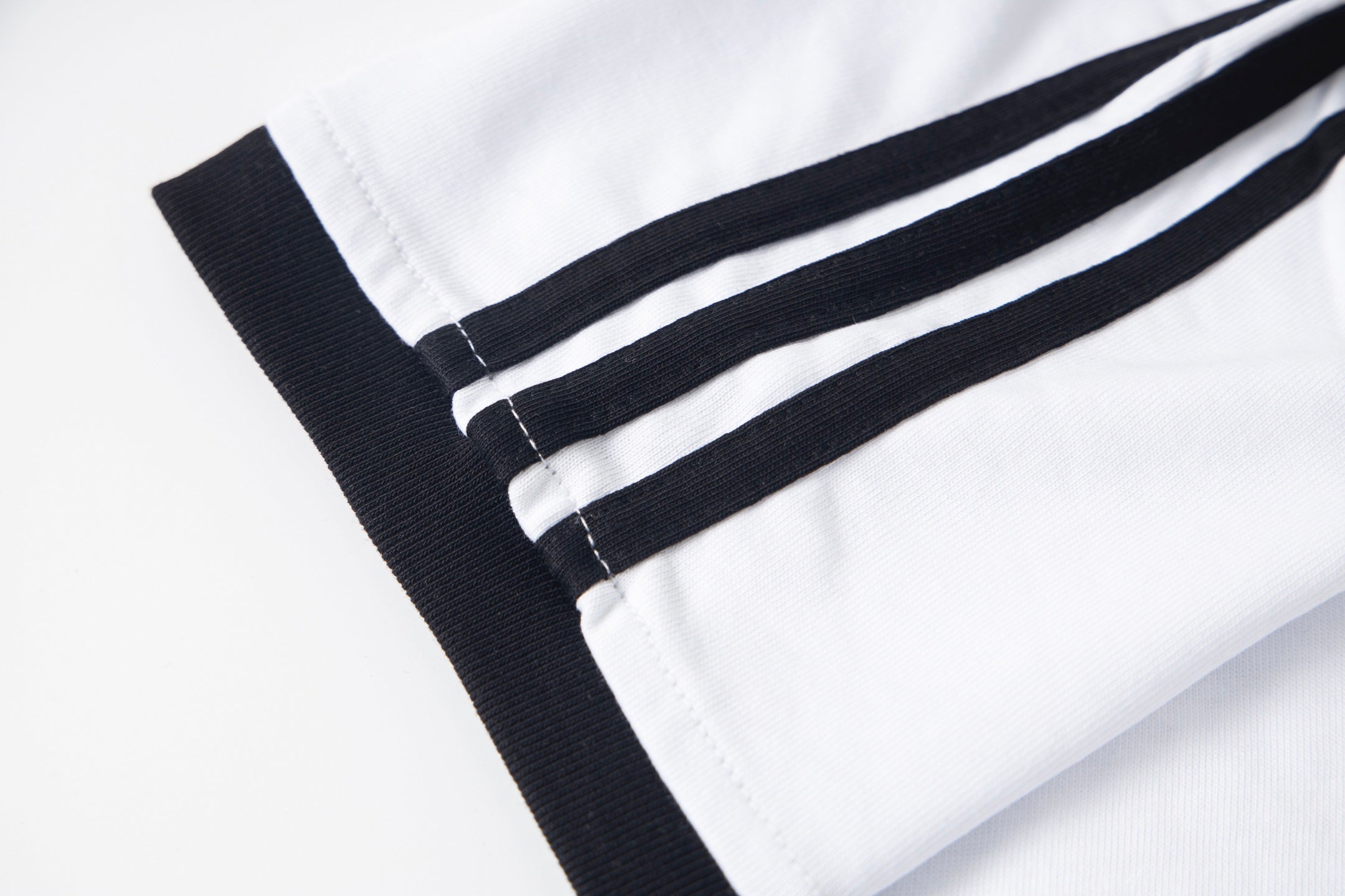 LuxluxHouse Best Quality Clothes Nike & Adidas T-shirt