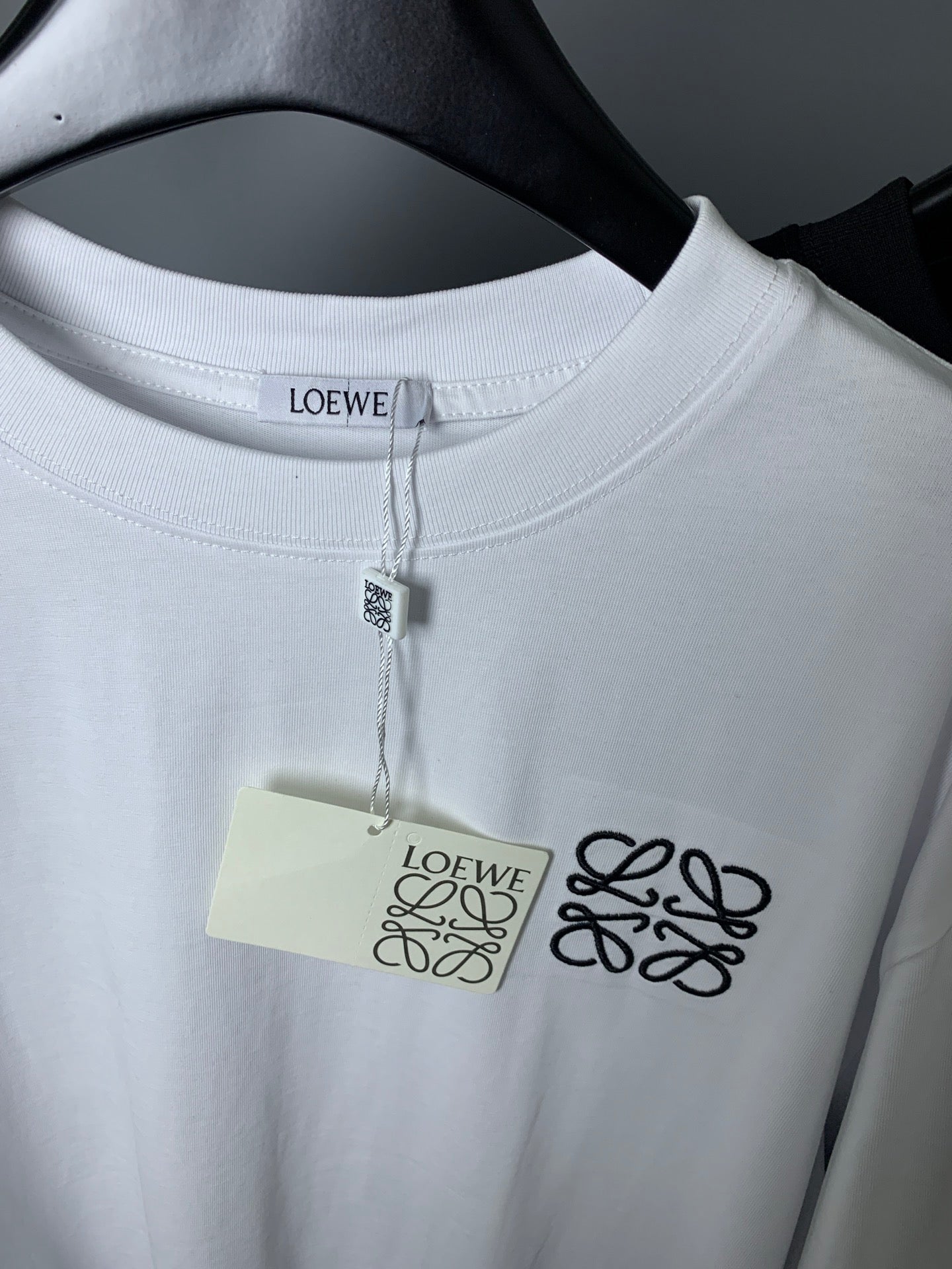 LuxluxHouse Best Quality Clothes T-shirt Loewe