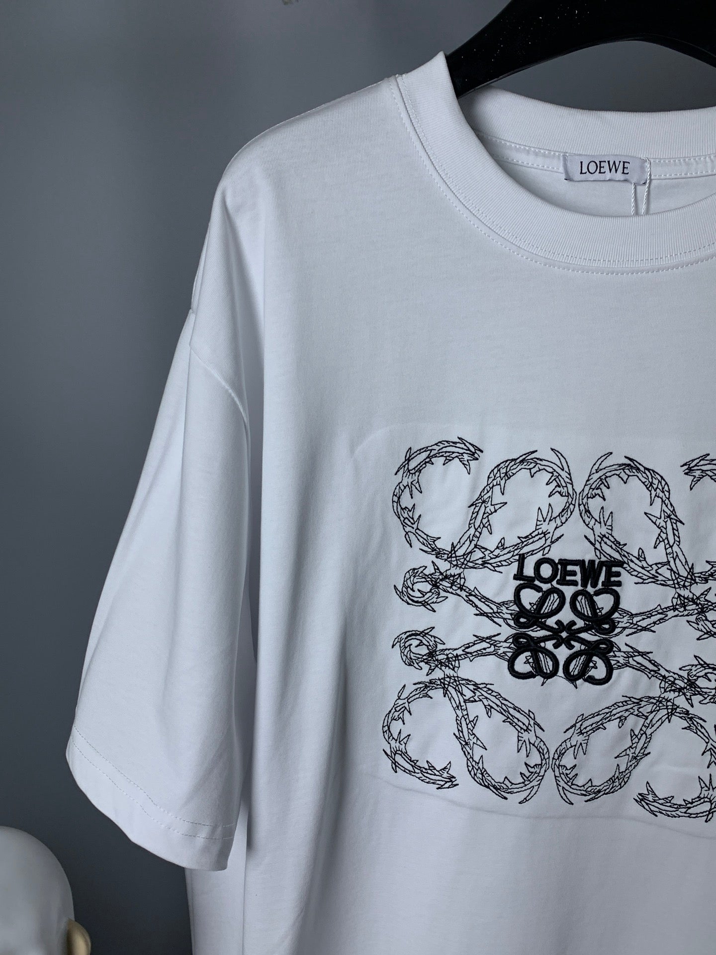 LuxluxHouse Best Quality Clothes T-shirt Loewe