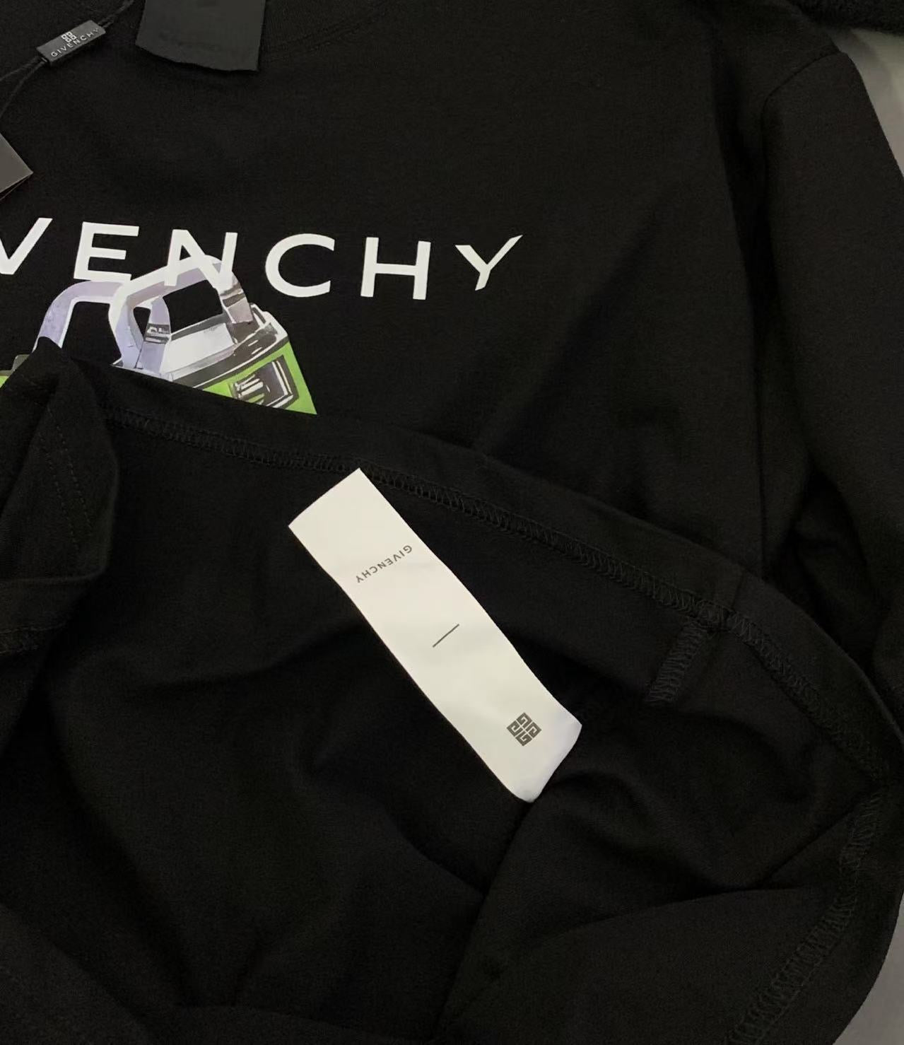 LuxluxHouse Best Quality Clothes Givenchy T-shirt