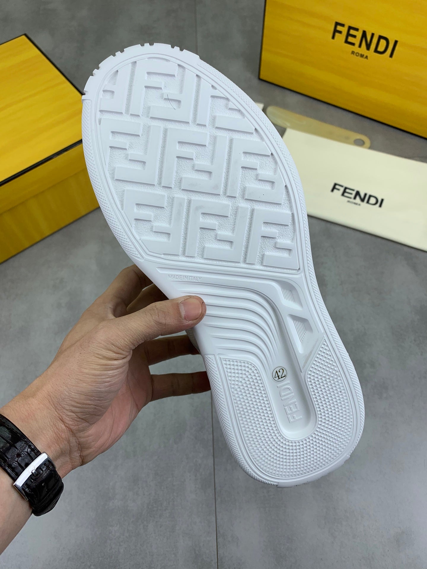 LuxluxHouse Best Quality Shoes Fendi