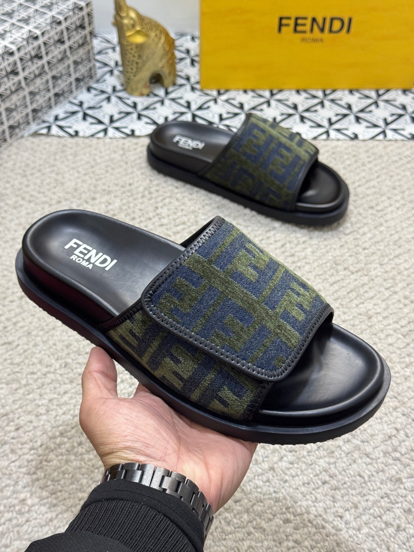 LuxluxHouse Best Quality Sandals Fendi