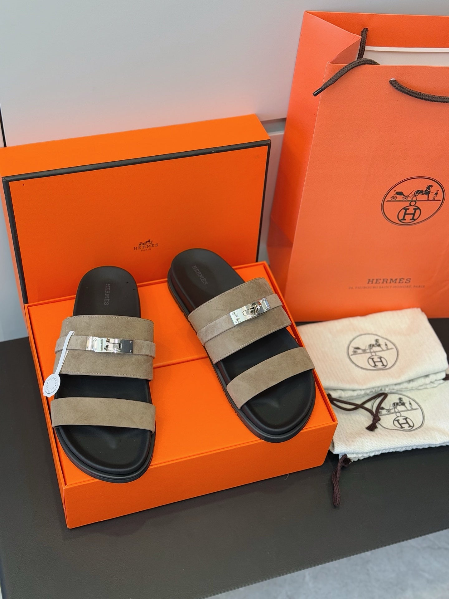 LuxluxHouse Best Quality Sandals Hermes