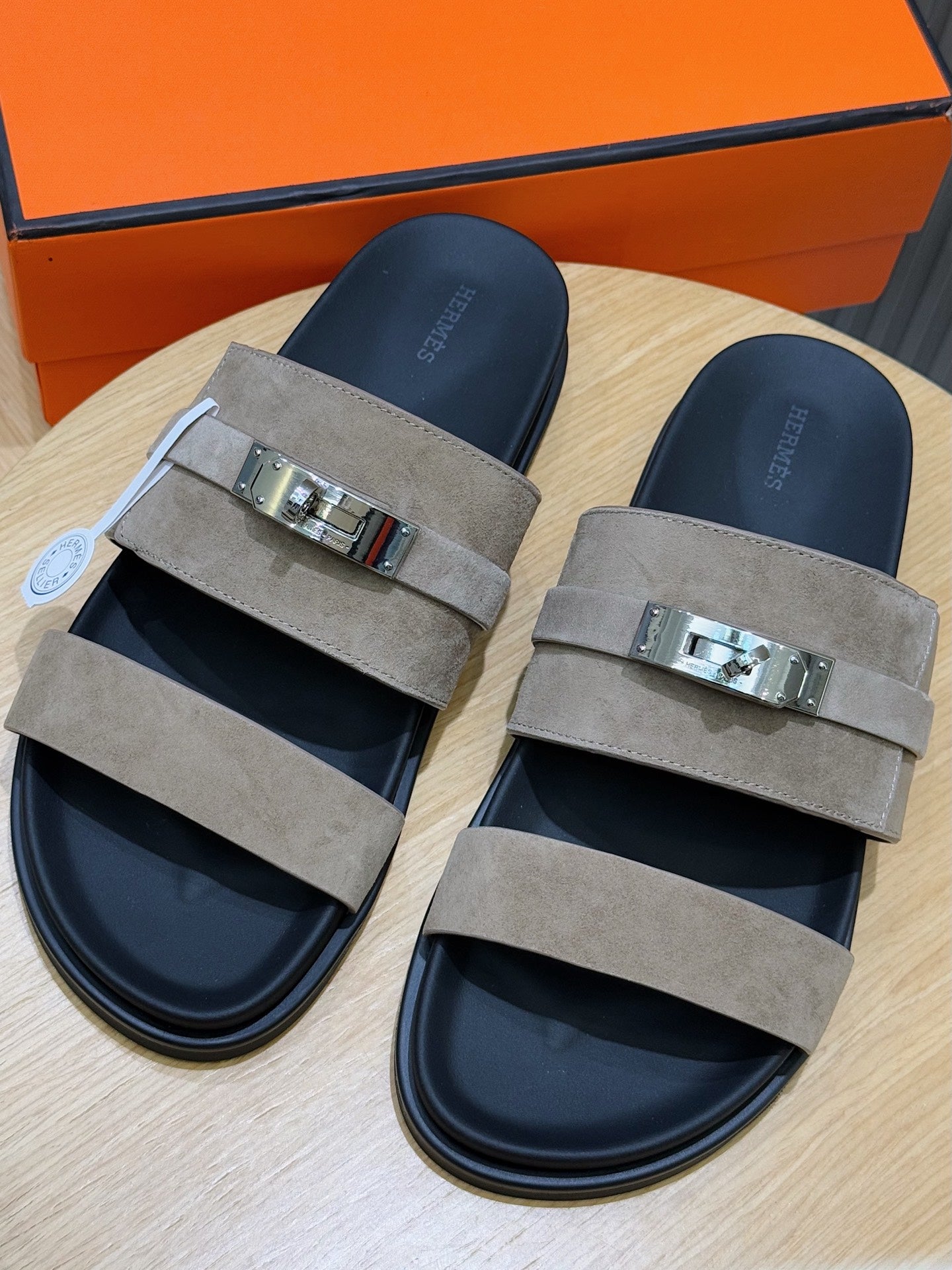 LuxluxHouse Best Quality Sandals Hermes