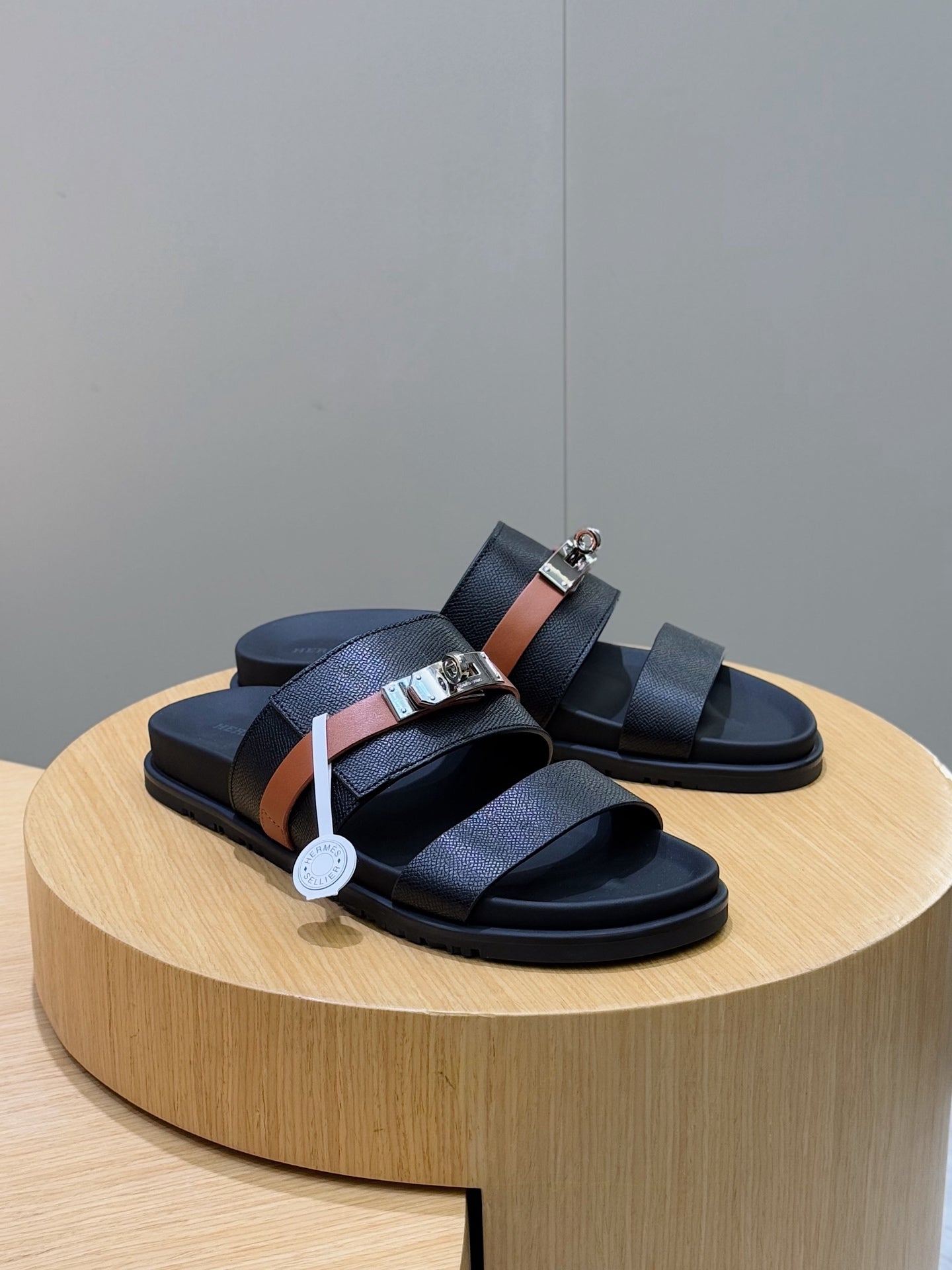 LuxluxHouse Best Quality Sandals Hermes