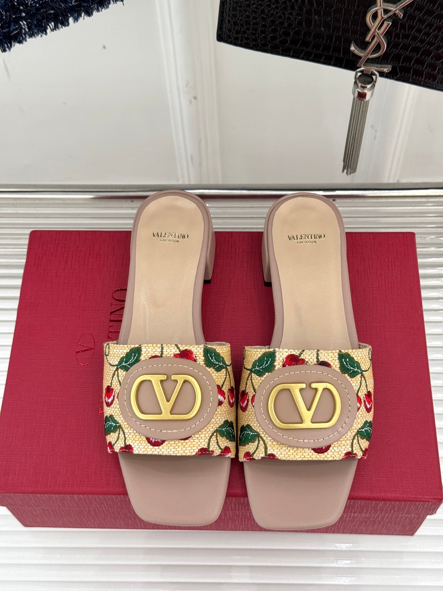 LuxluxHouse Best Quality Valentino Women Shoes