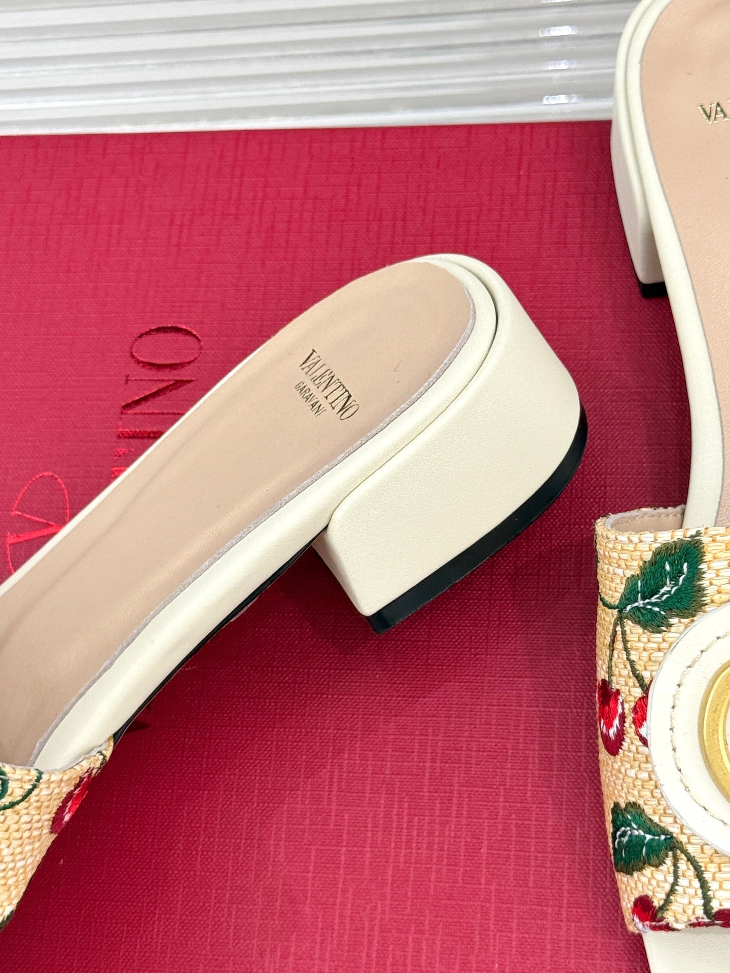 LuxluxHouse Best Quality Valentino Women Shoes