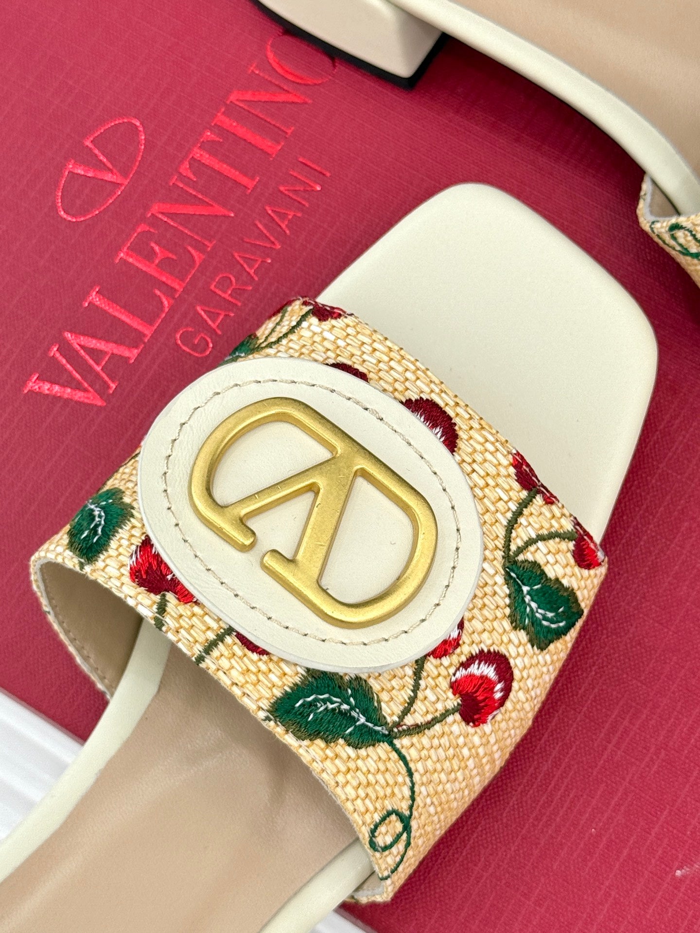 LuxluxHouse Best Quality Valentino Women Shoes