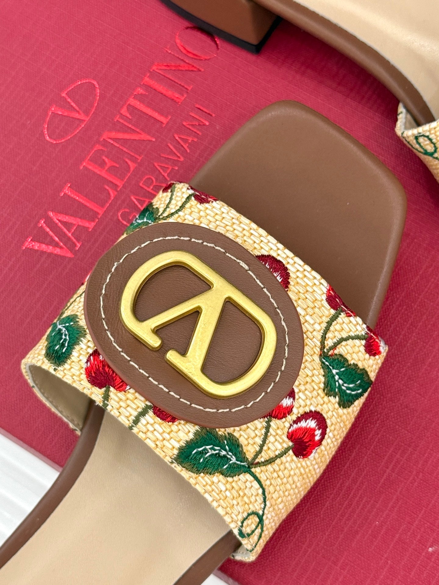 LuxluxHouse Best Quality Valentino Women Shoes