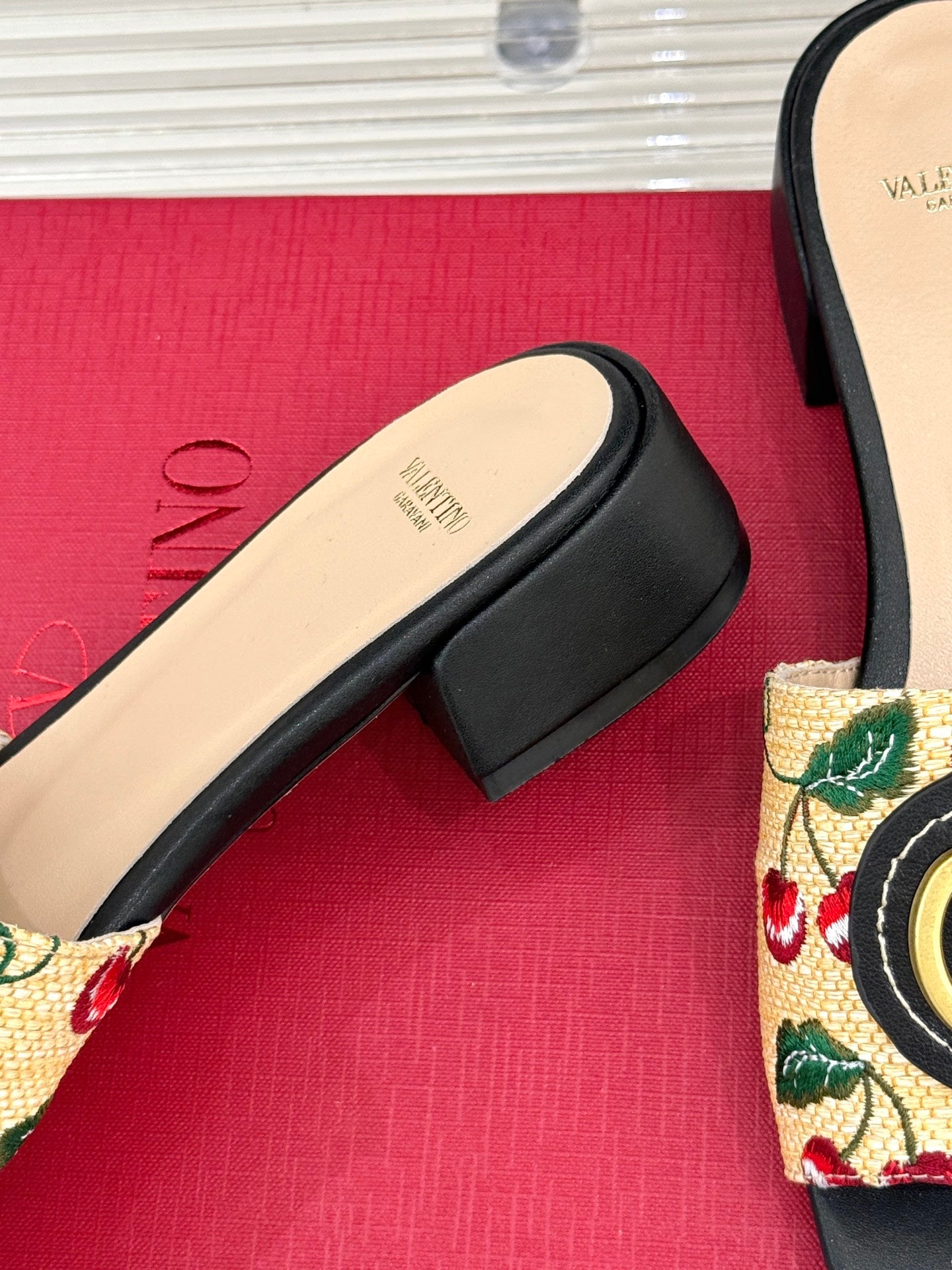 LuxluxHouse Best Quality Valentino Women Shoes