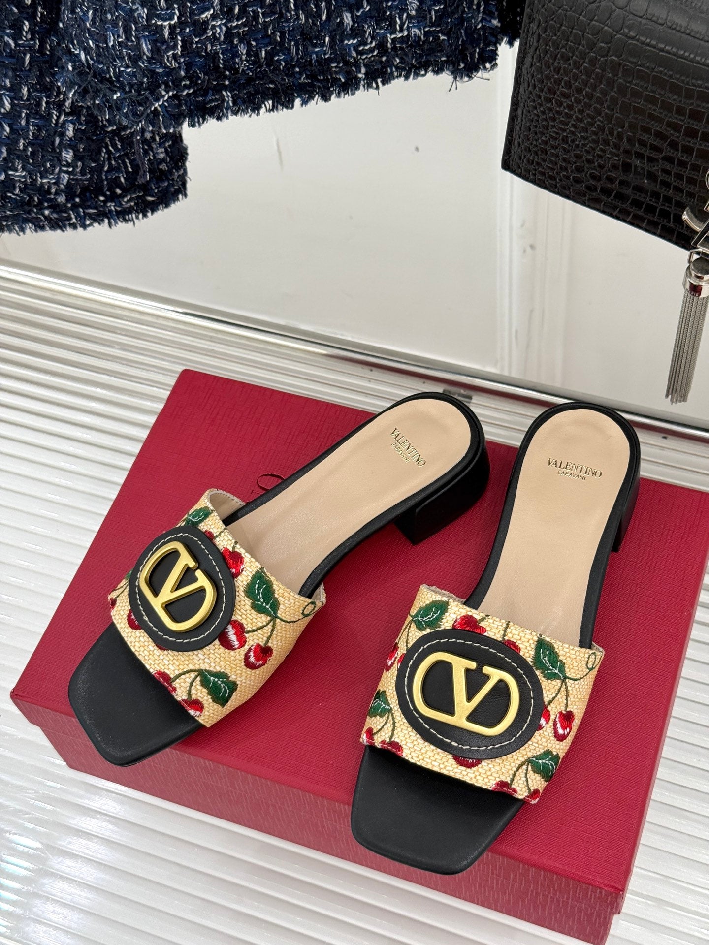 LuxluxHouse Best Quality Valentino Women Shoes