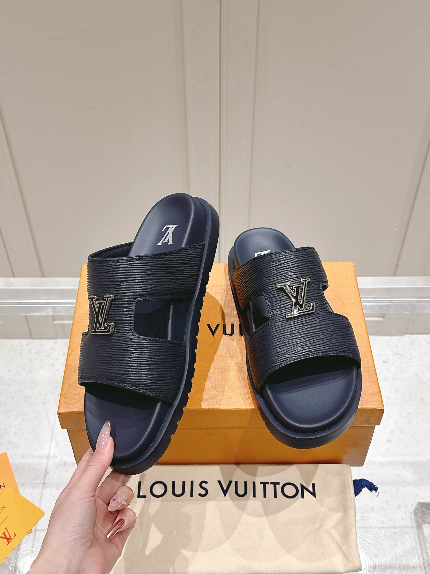 LuxluxHouse Best Quality Women Shoes Hermes