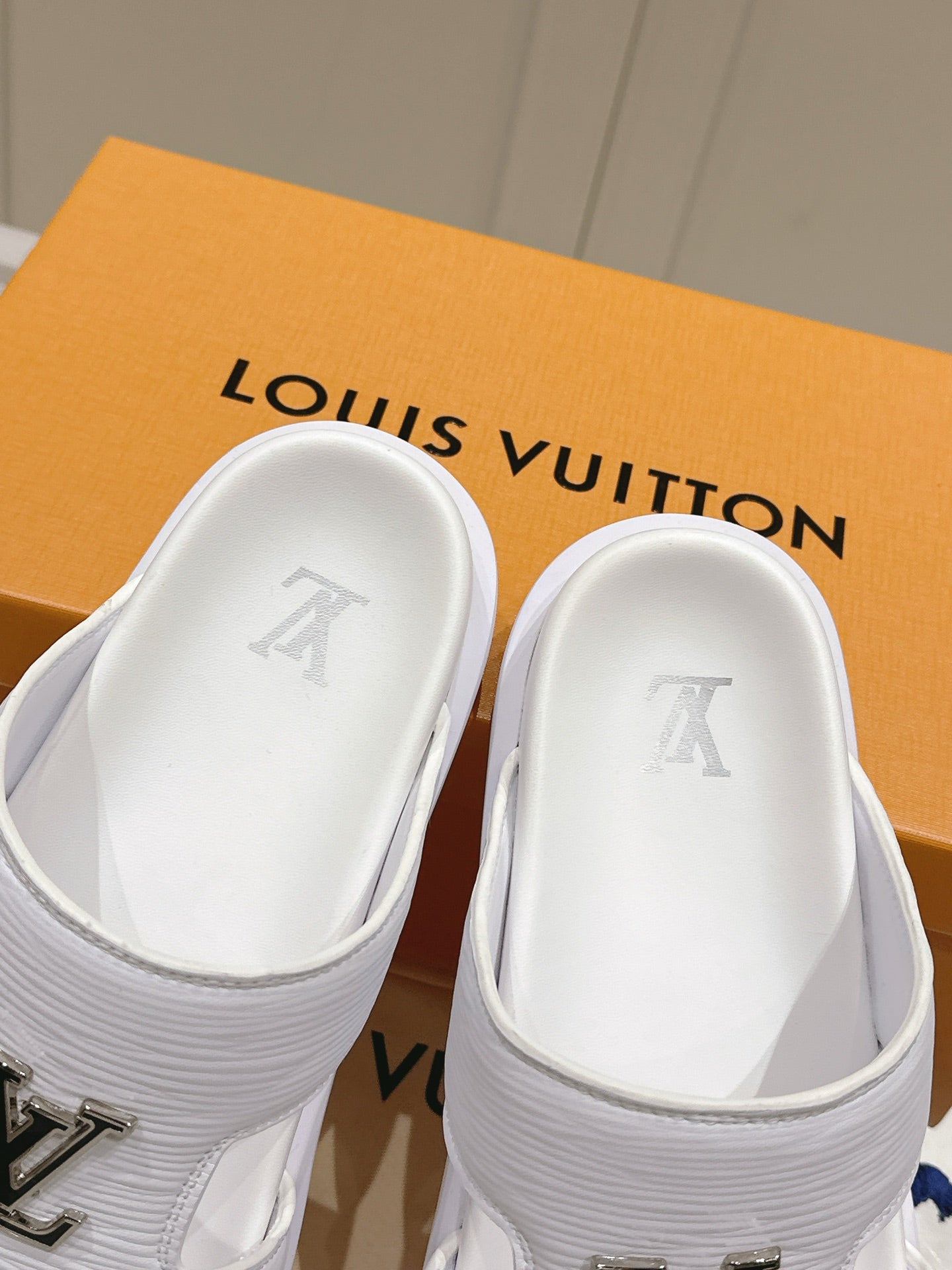 LuxluxHouse Best Quality Women Shoes Hermes