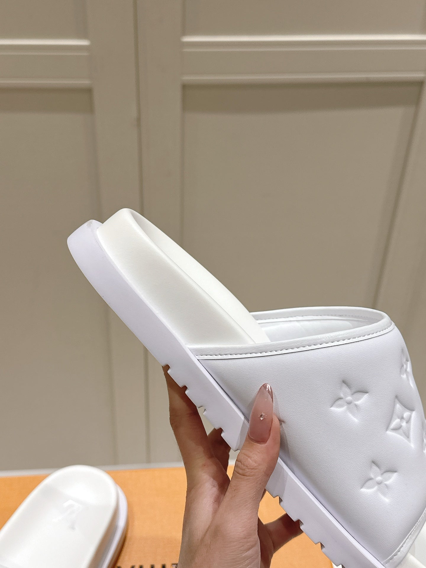 LuxluxHouse Best Quality Women Shoes Hermes
