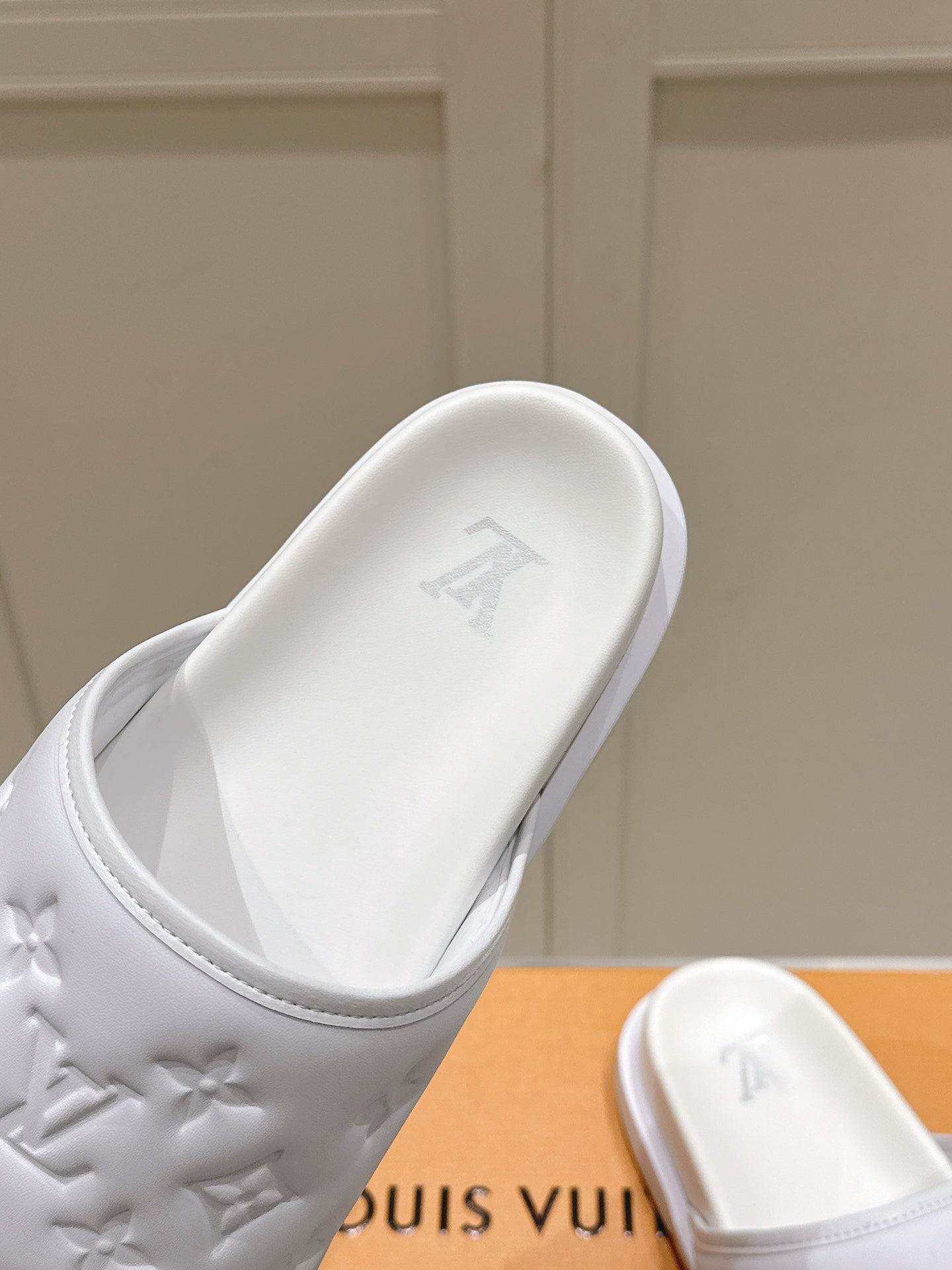 LuxluxHouse Best Quality Women Shoes Hermes