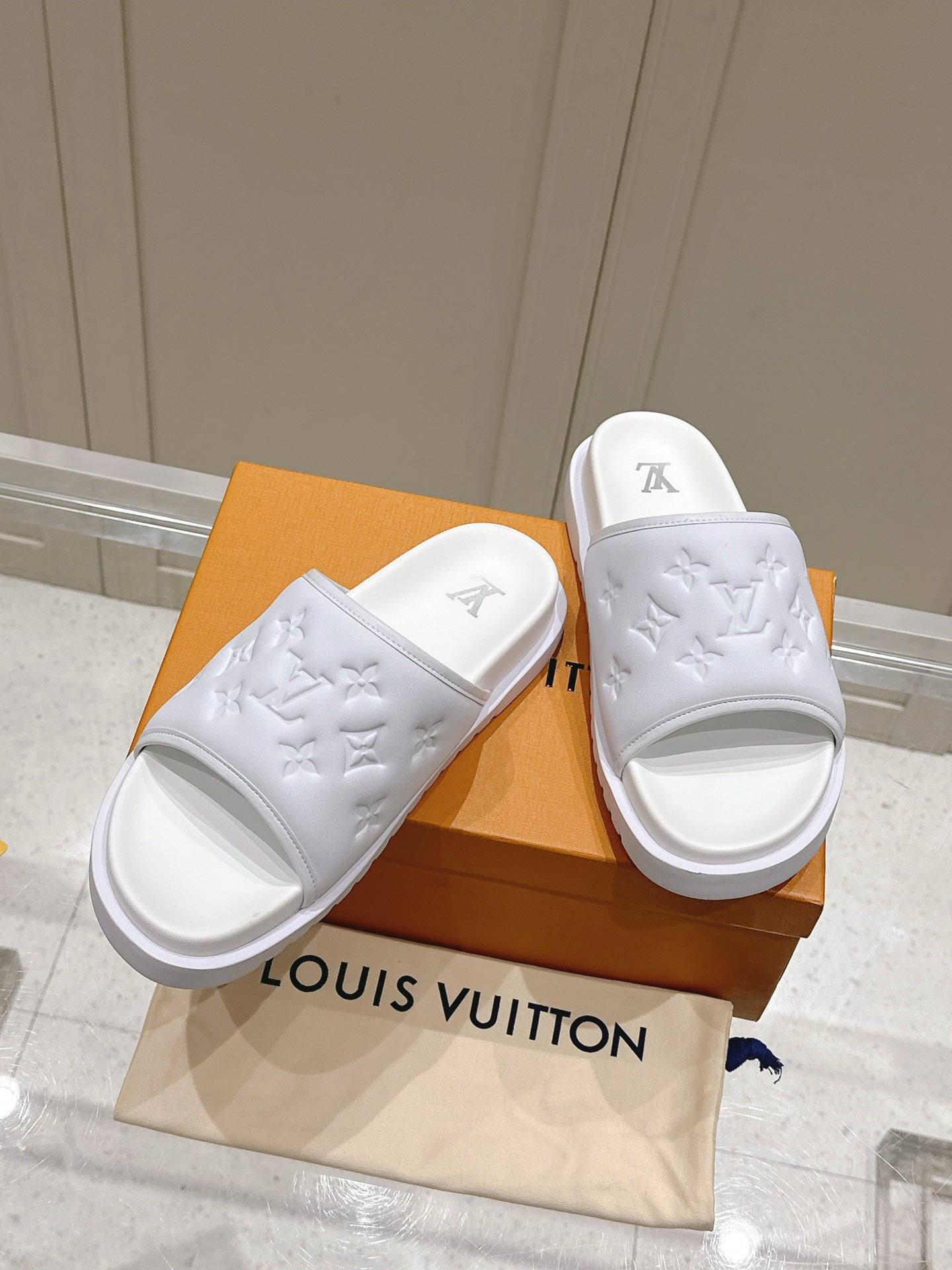 LuxluxHouse Best Quality Women Shoes Hermes