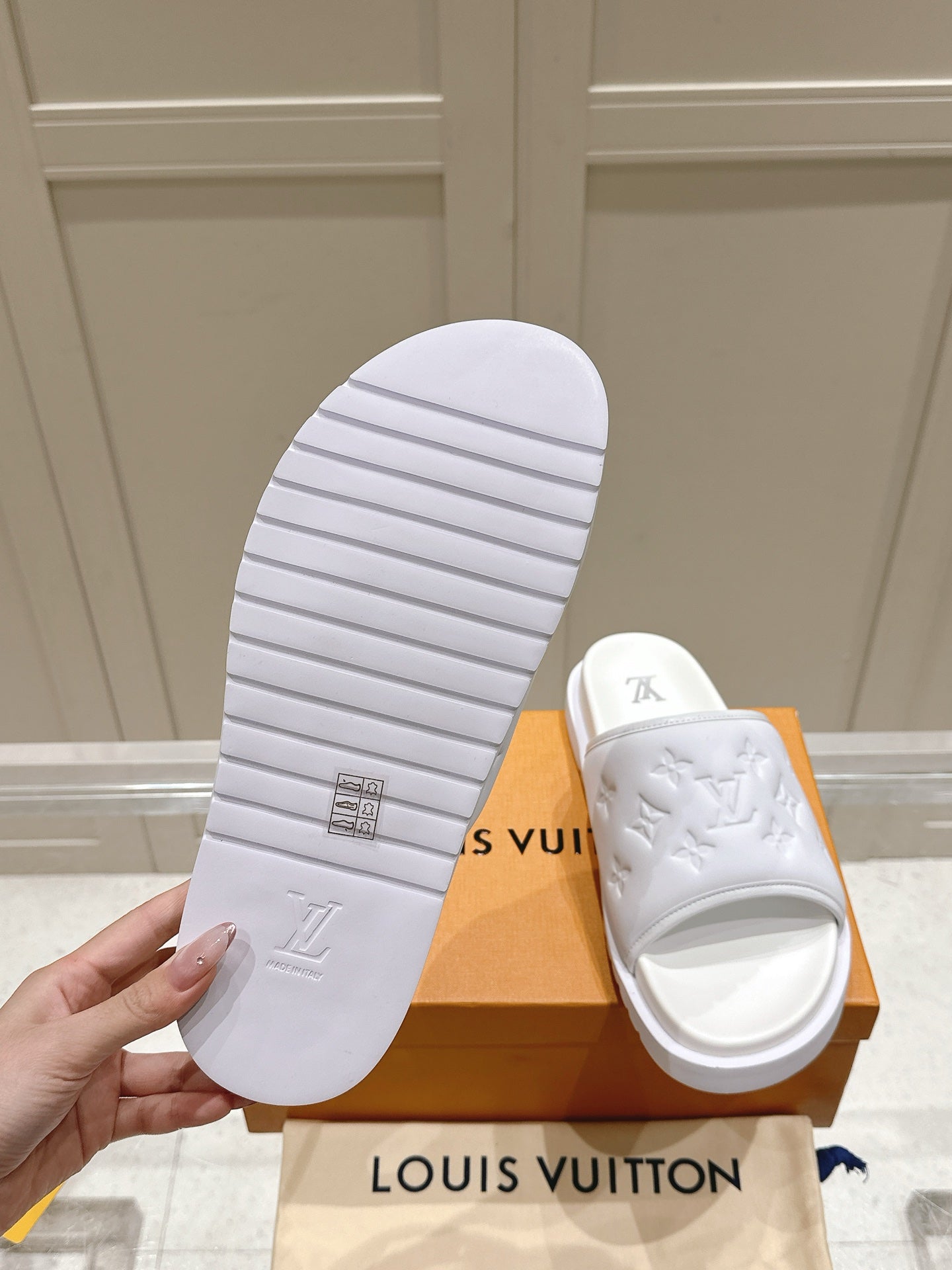 LuxluxHouse Best Quality Women Shoes Hermes