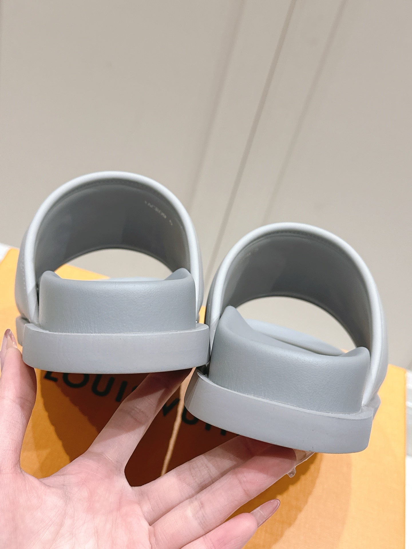 LuxluxHouse Best Quality Women Shoes Hermes