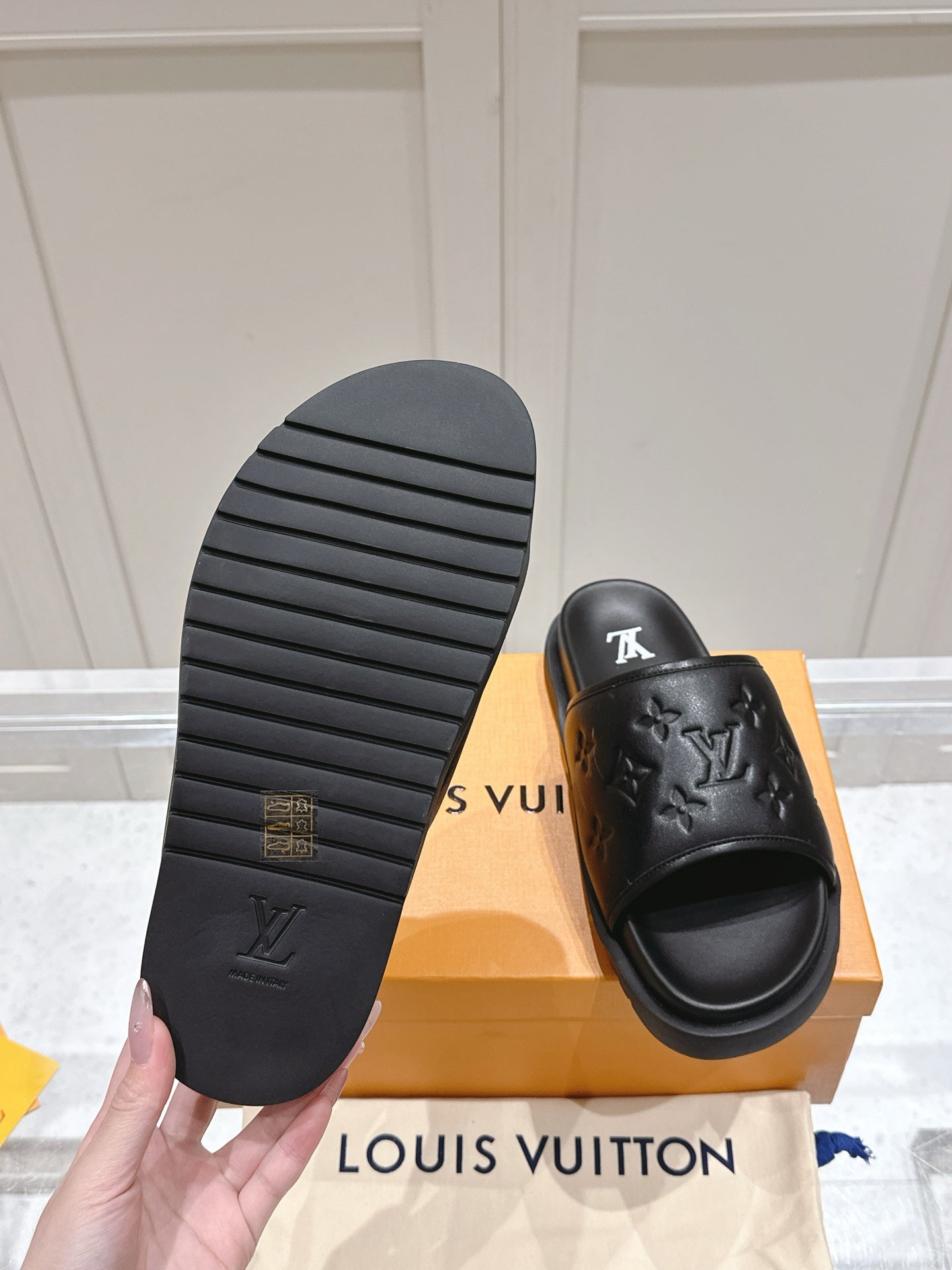 LuxluxHouse Best Quality Women Shoes Hermes