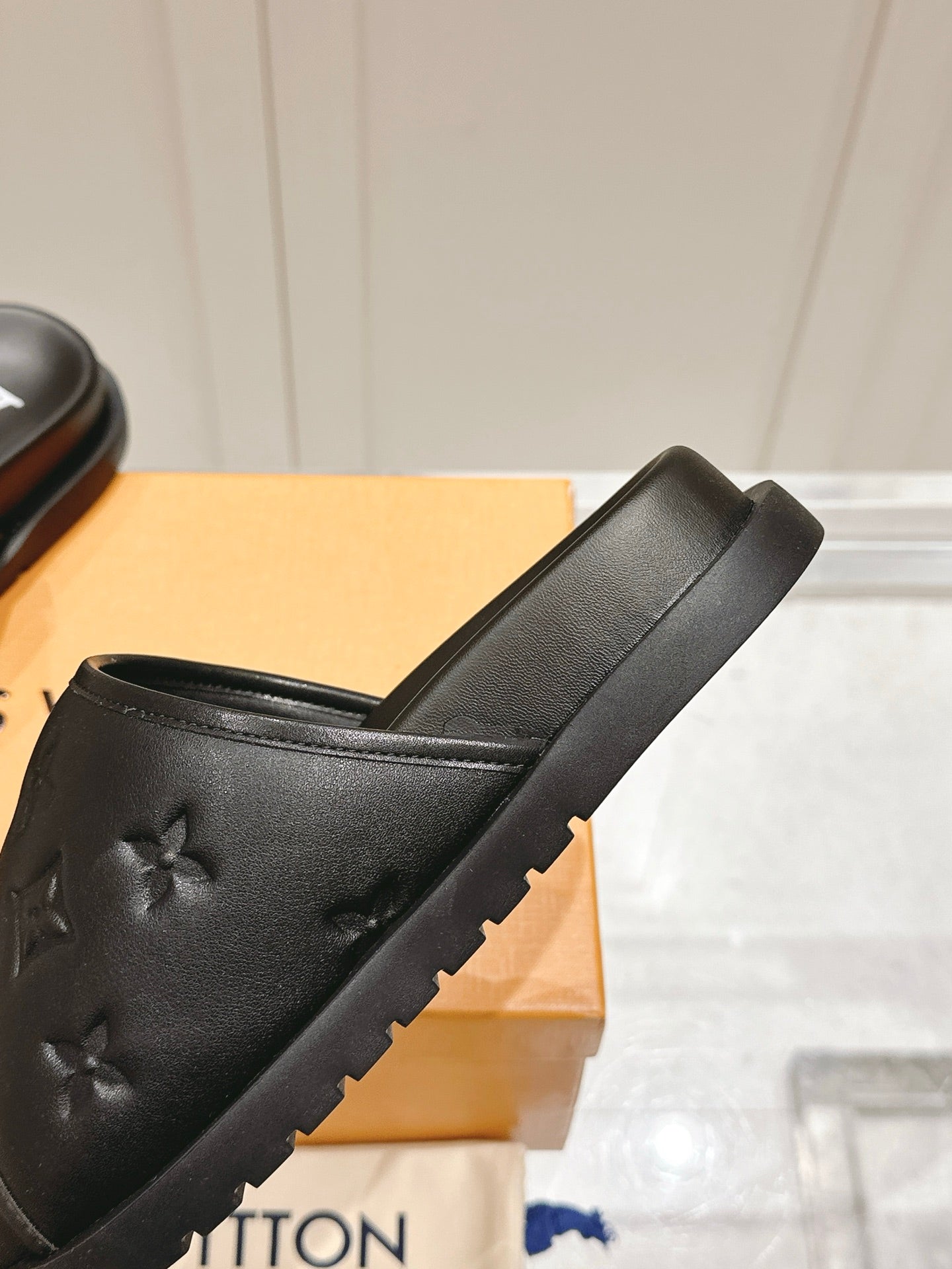 LuxluxHouse Best Quality Women Shoes Hermes