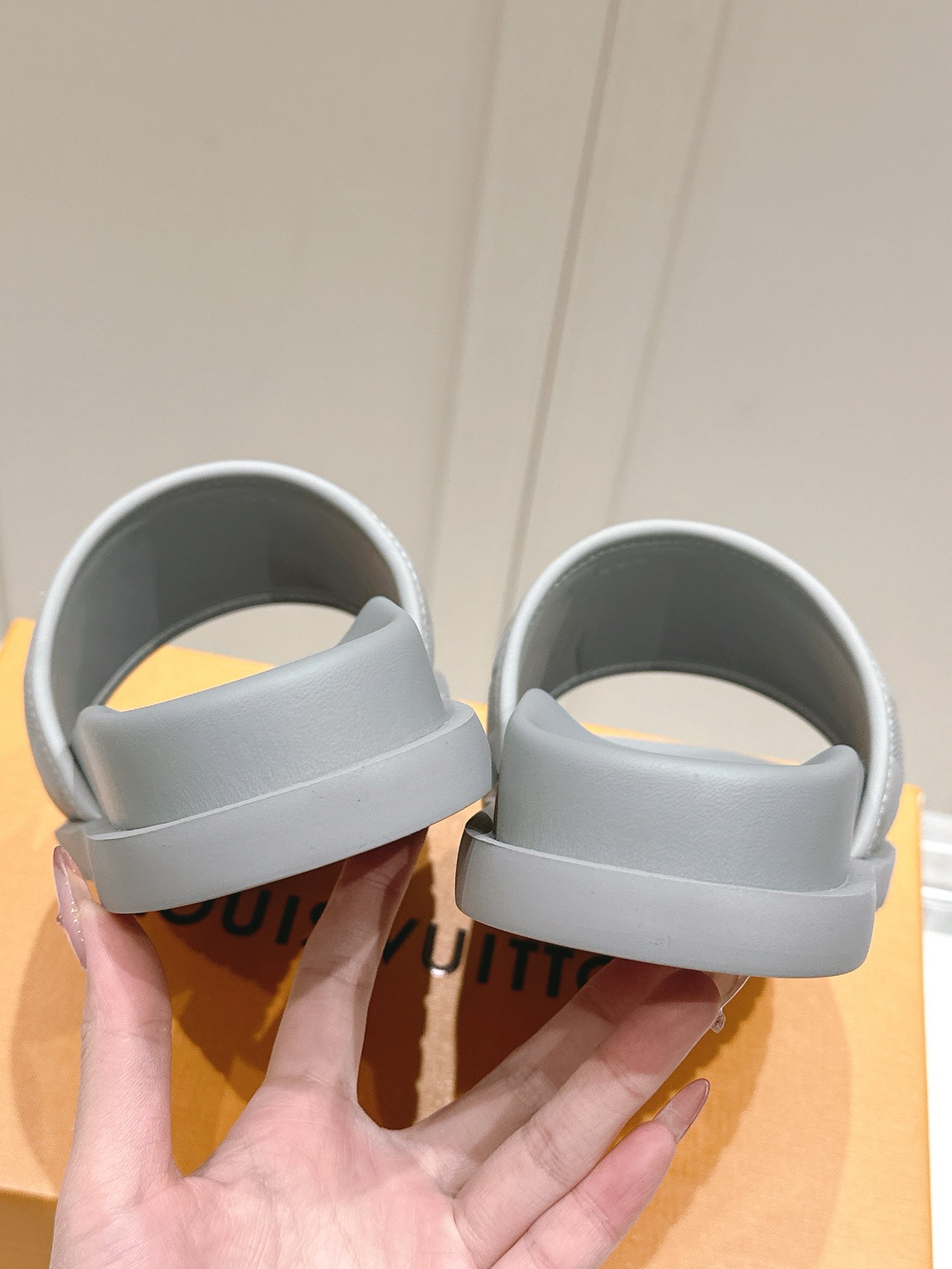 LuxluxHouse Best Quality Women Shoes Hermes