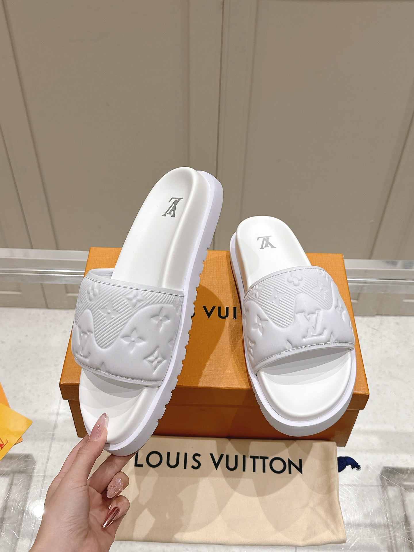 LuxluxHouse Best Quality Women Shoes Hermes