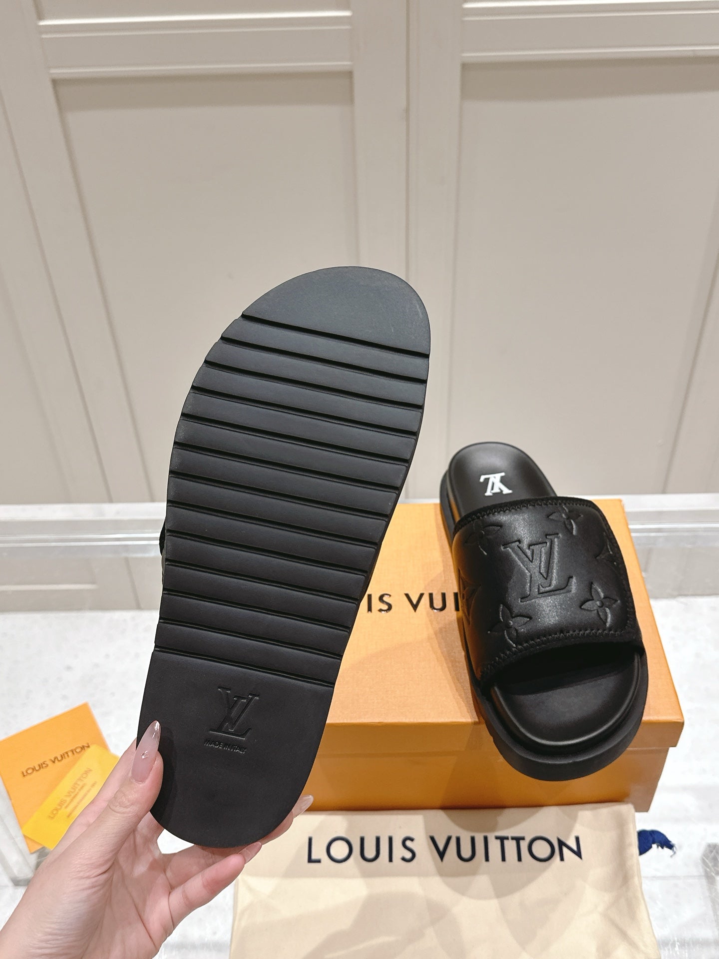 LuxluxHouse Best Quality Women Shoes Hermes