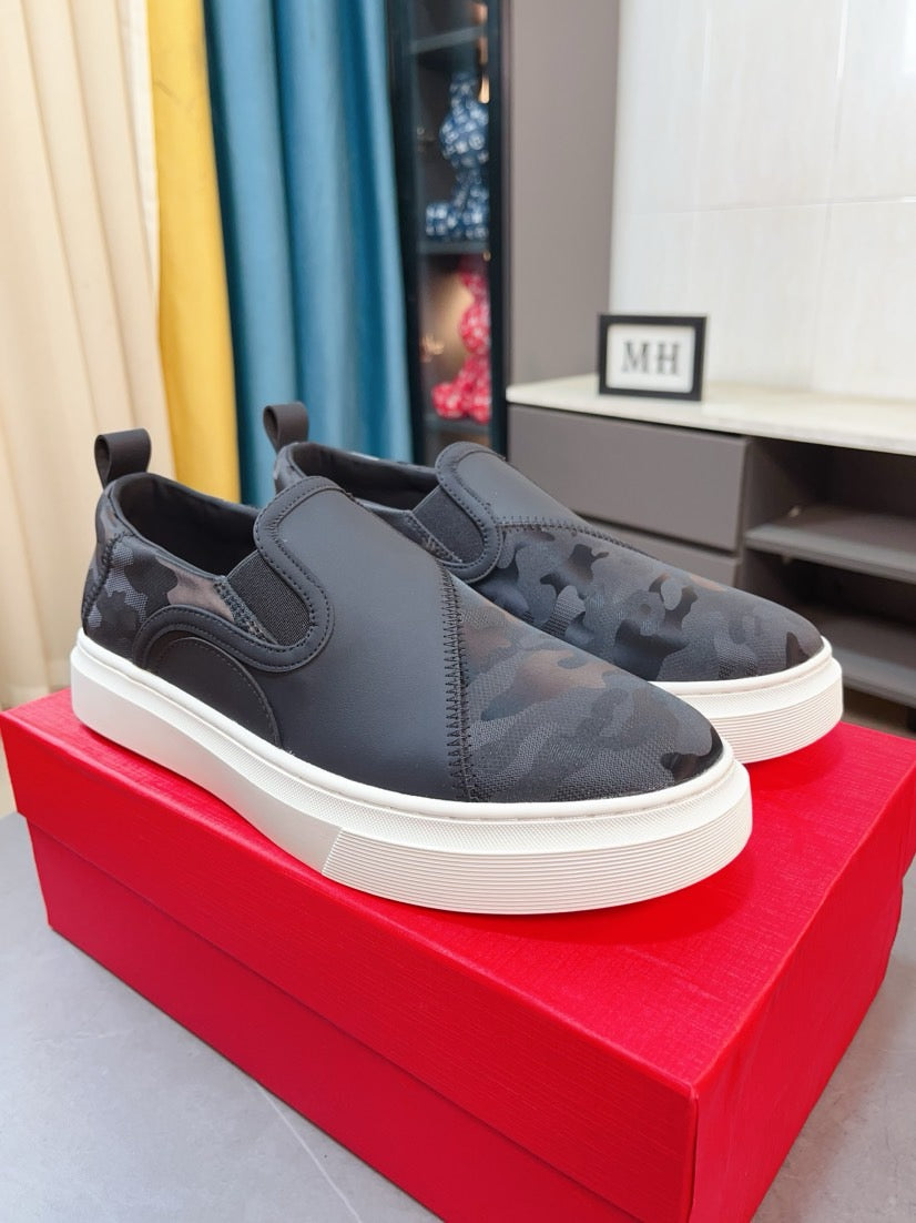 LuxluxHouse Best Quality Shoes Valentino