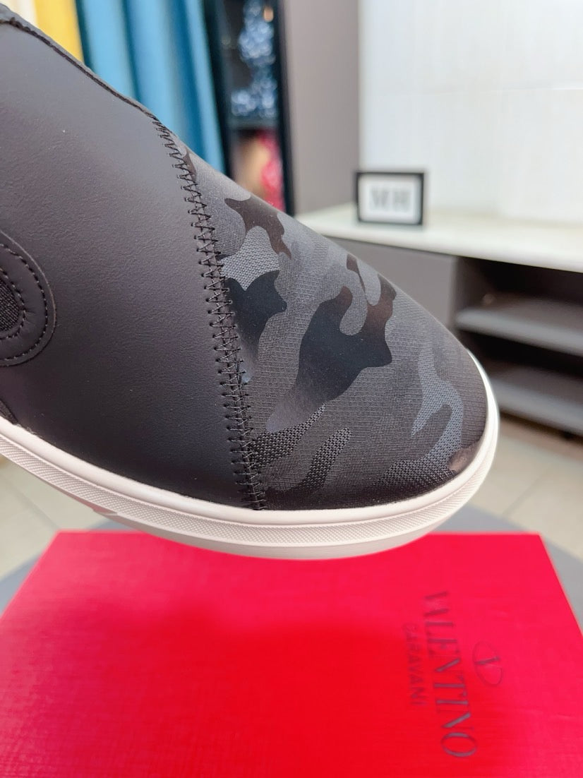 LuxluxHouse Best Quality Shoes Valentino