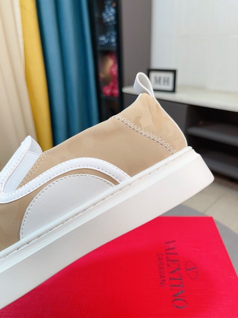 LuxluxHouse Best Quality Shoes Valentino