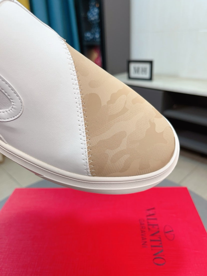 LuxluxHouse Best Quality Shoes Valentino