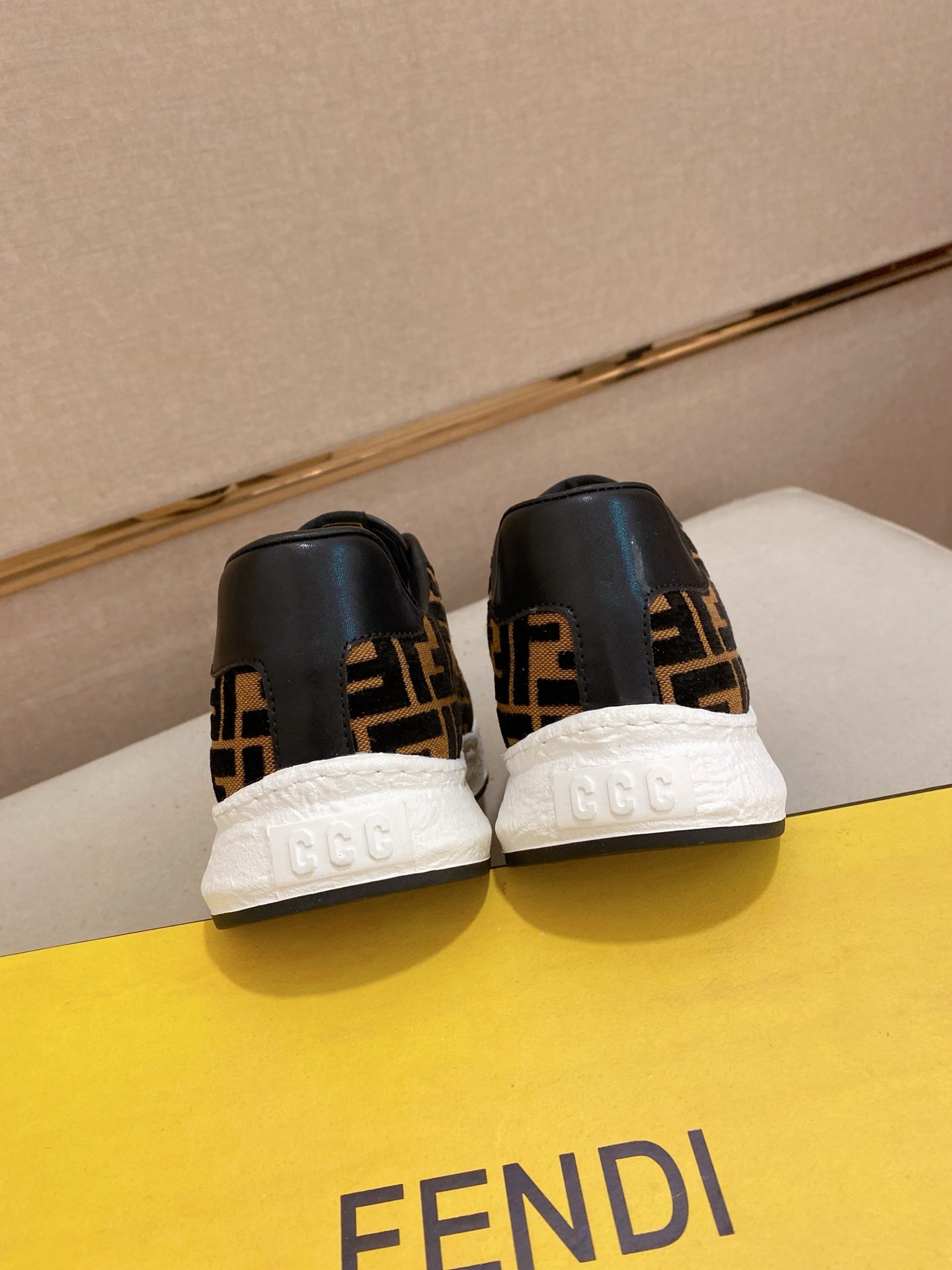 LuxluxHouse Best Quality Shoes Fendi