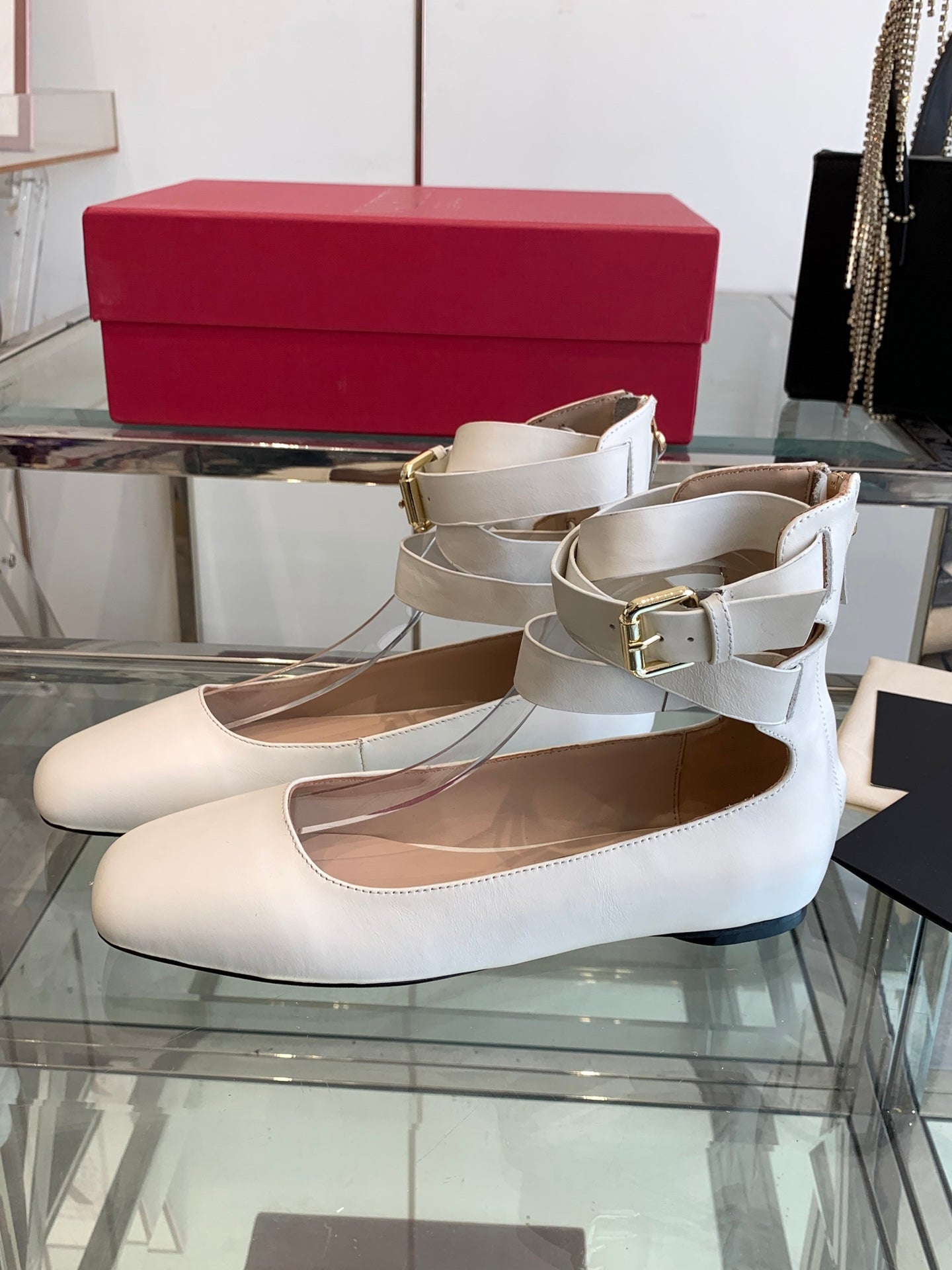LuxluxHouse Best Quality Valentino Women Shoes