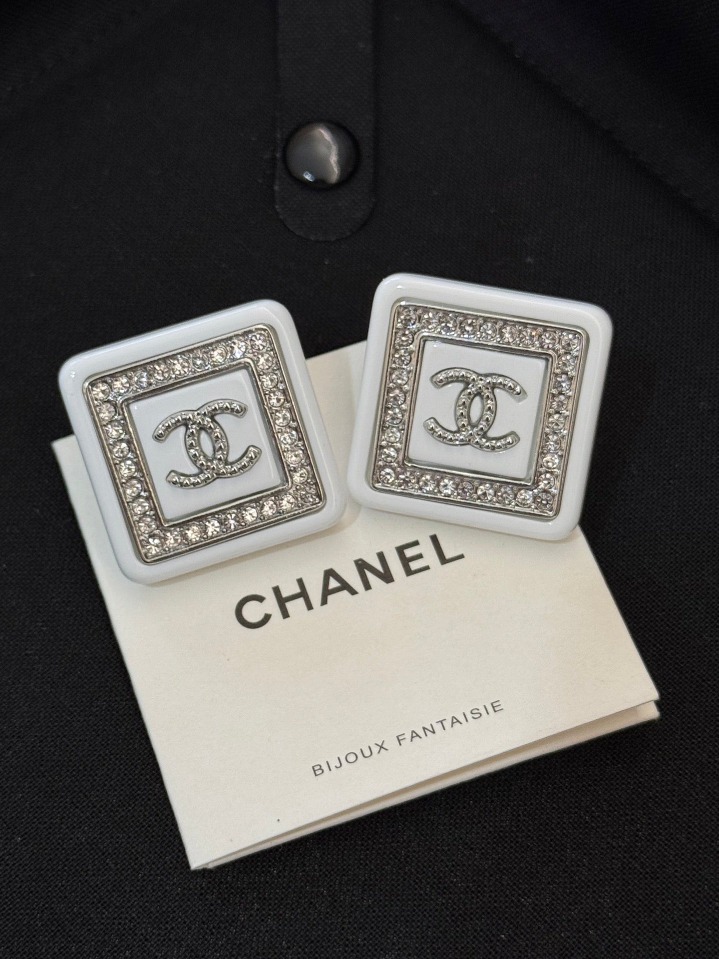 LuxluxHouse Low Price And High Quality Accessories Chanel