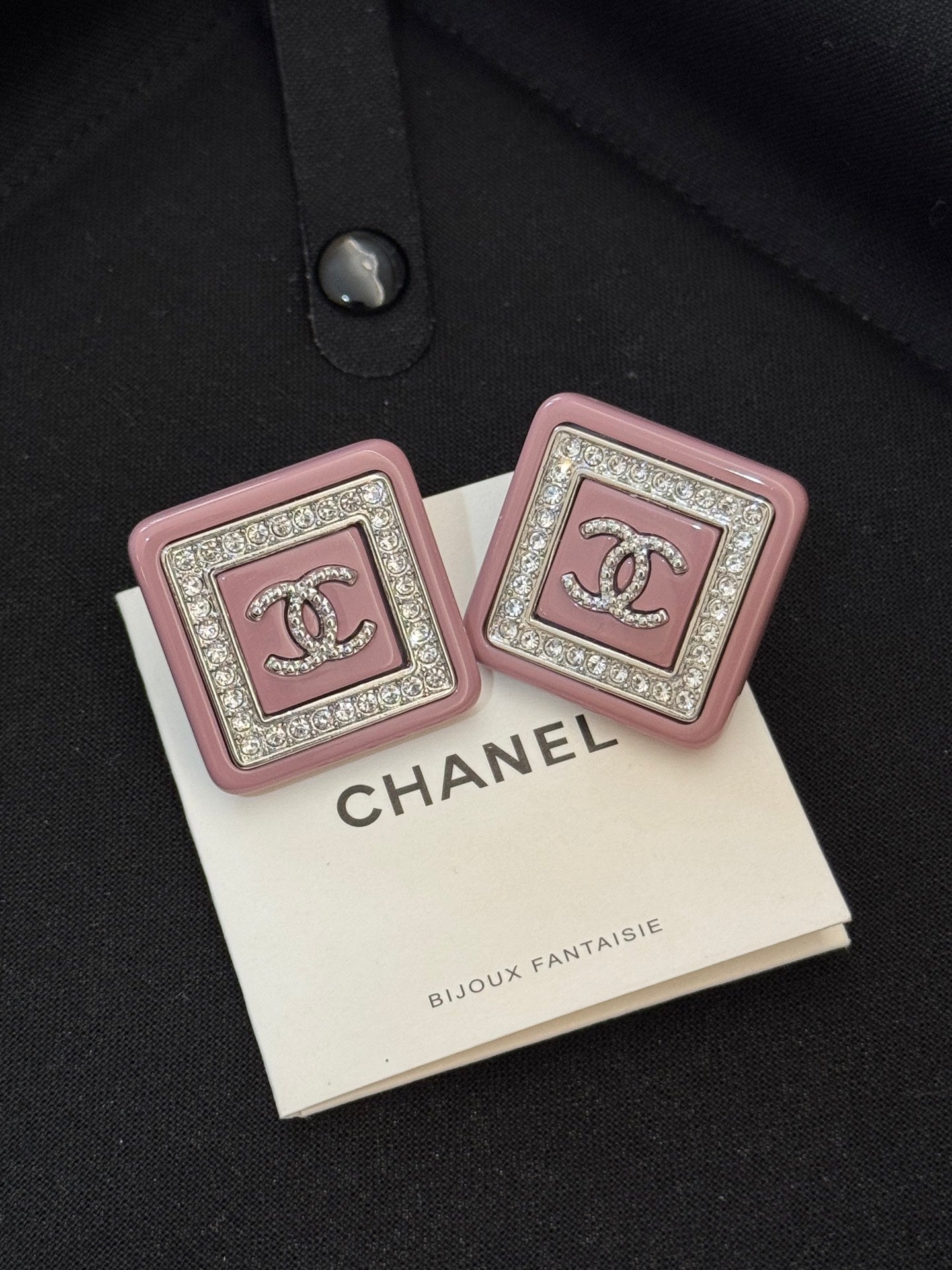 LuxluxHouse Low Price And High Quality Accessories Chanel