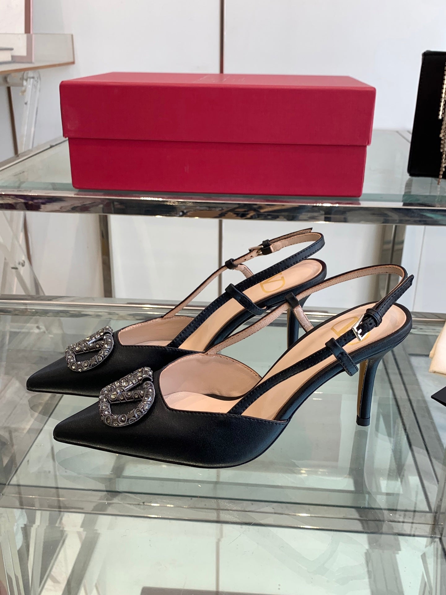 LuxluxHouse Best Quality Valentino Women Shoes