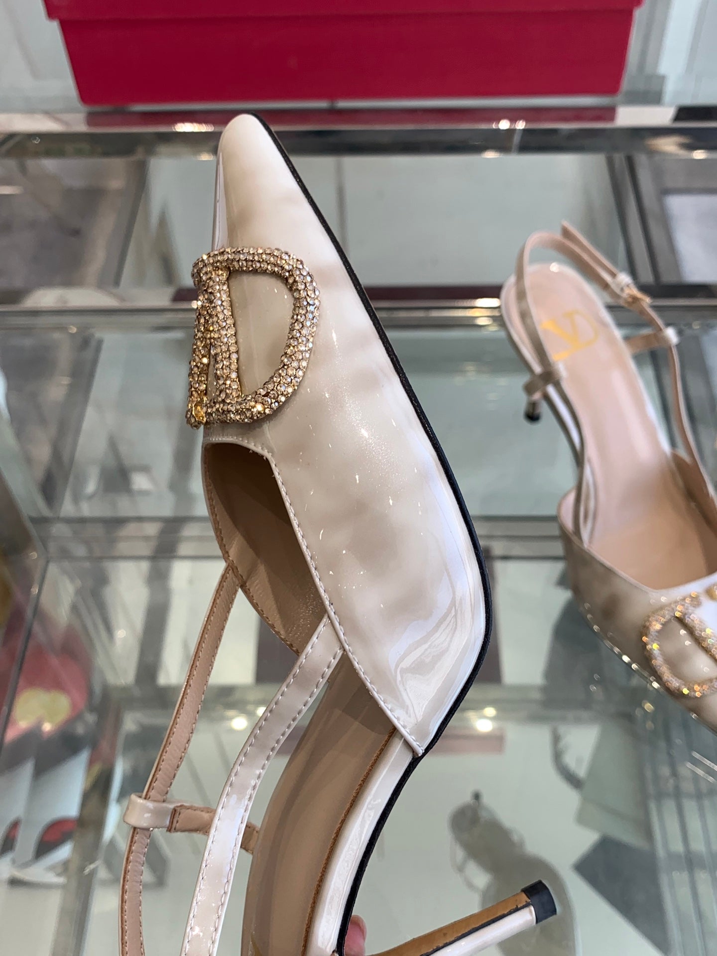LuxluxHouse Best Quality Valentino Women Shoes