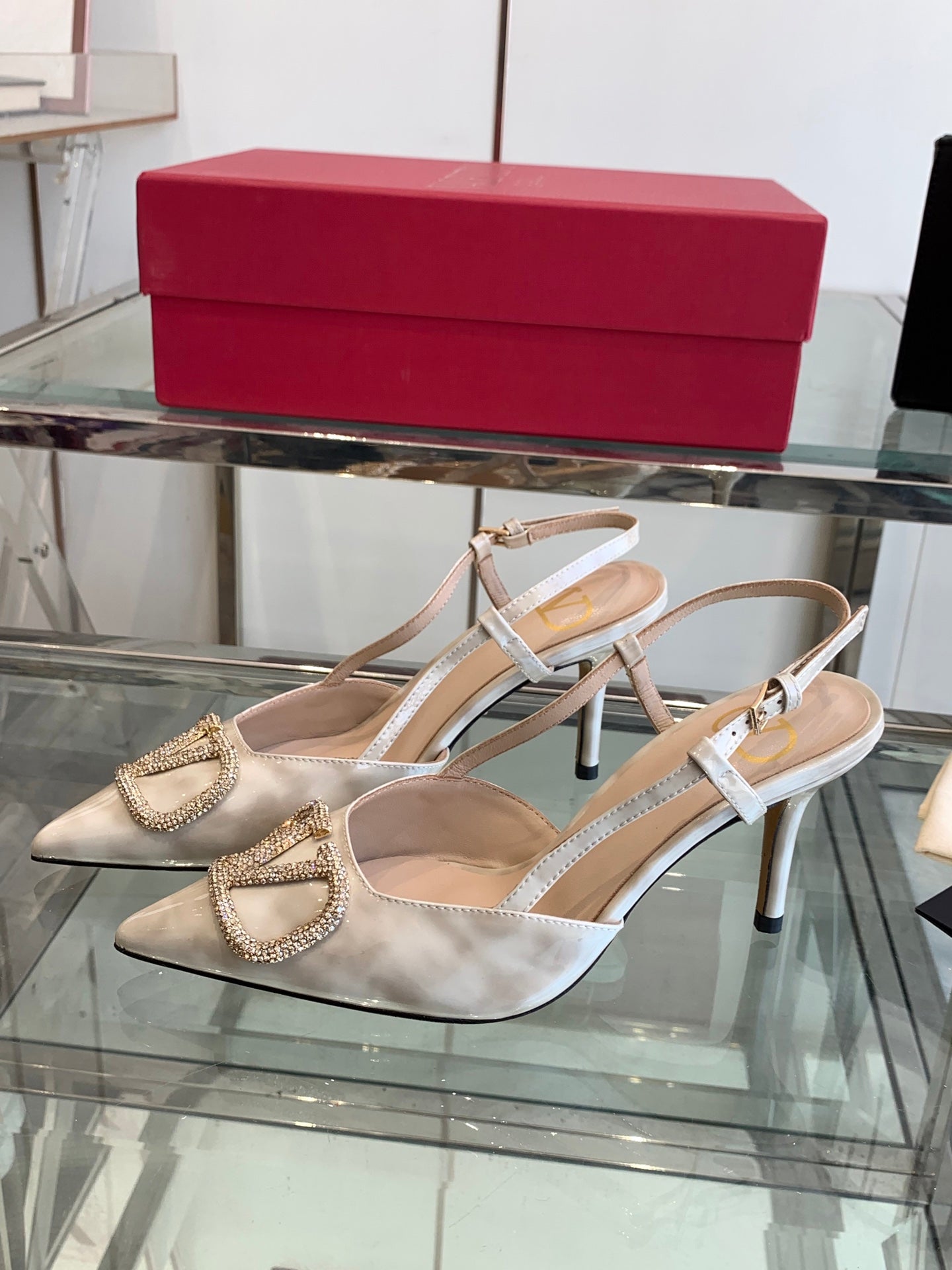 LuxluxHouse Best Quality Valentino Women Shoes