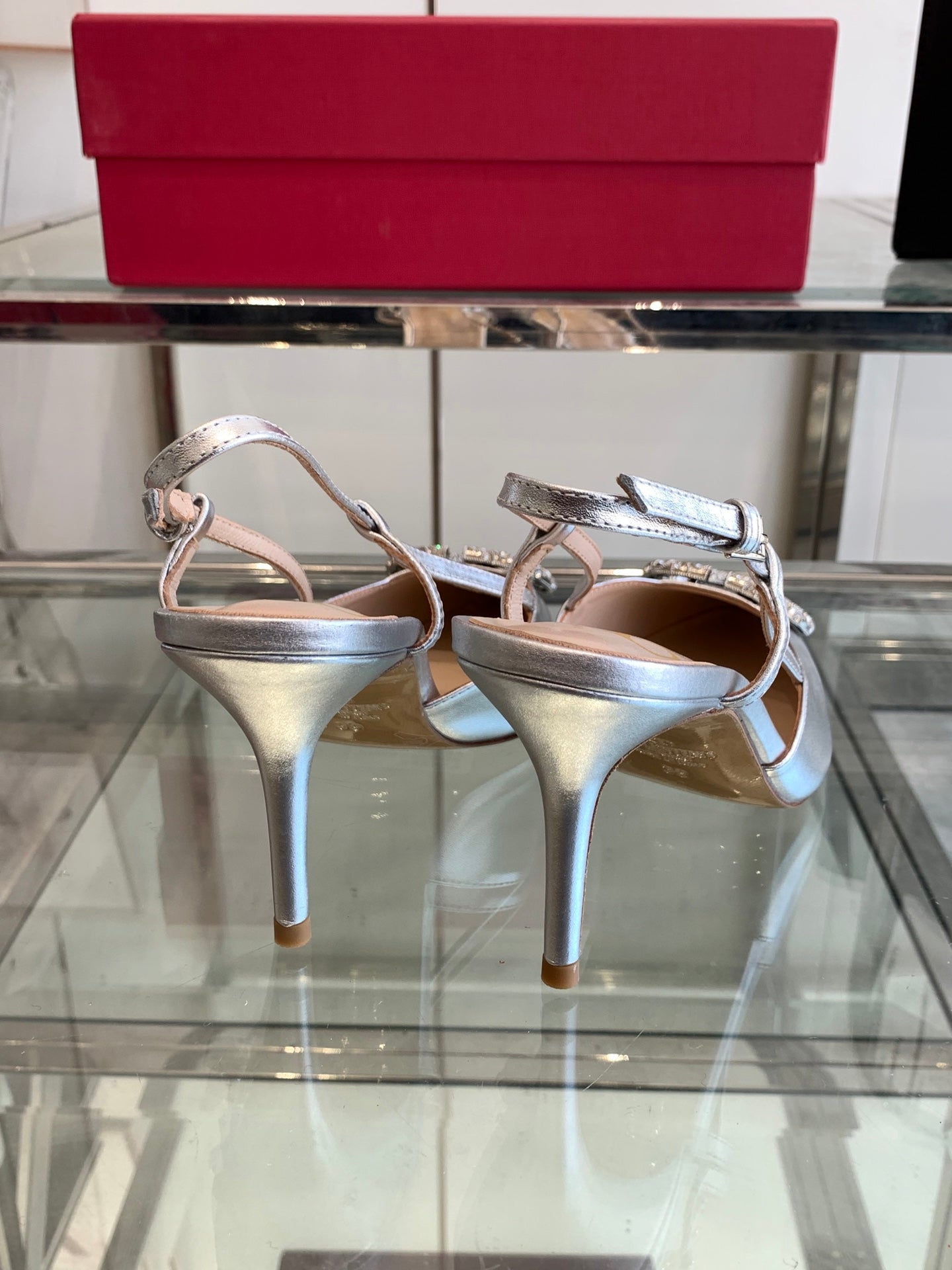 LuxluxHouse Best Quality Valentino Women Shoes