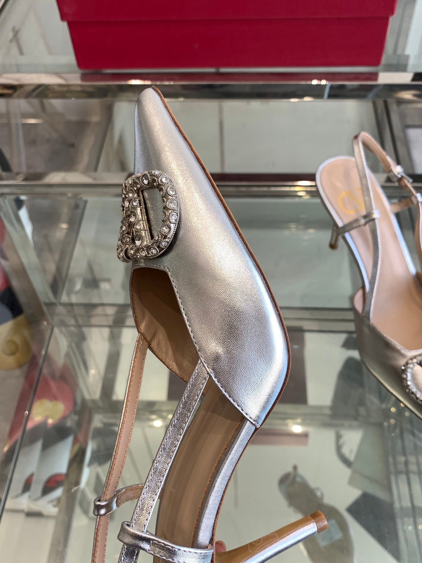 LuxluxHouse Best Quality Valentino Women Shoes