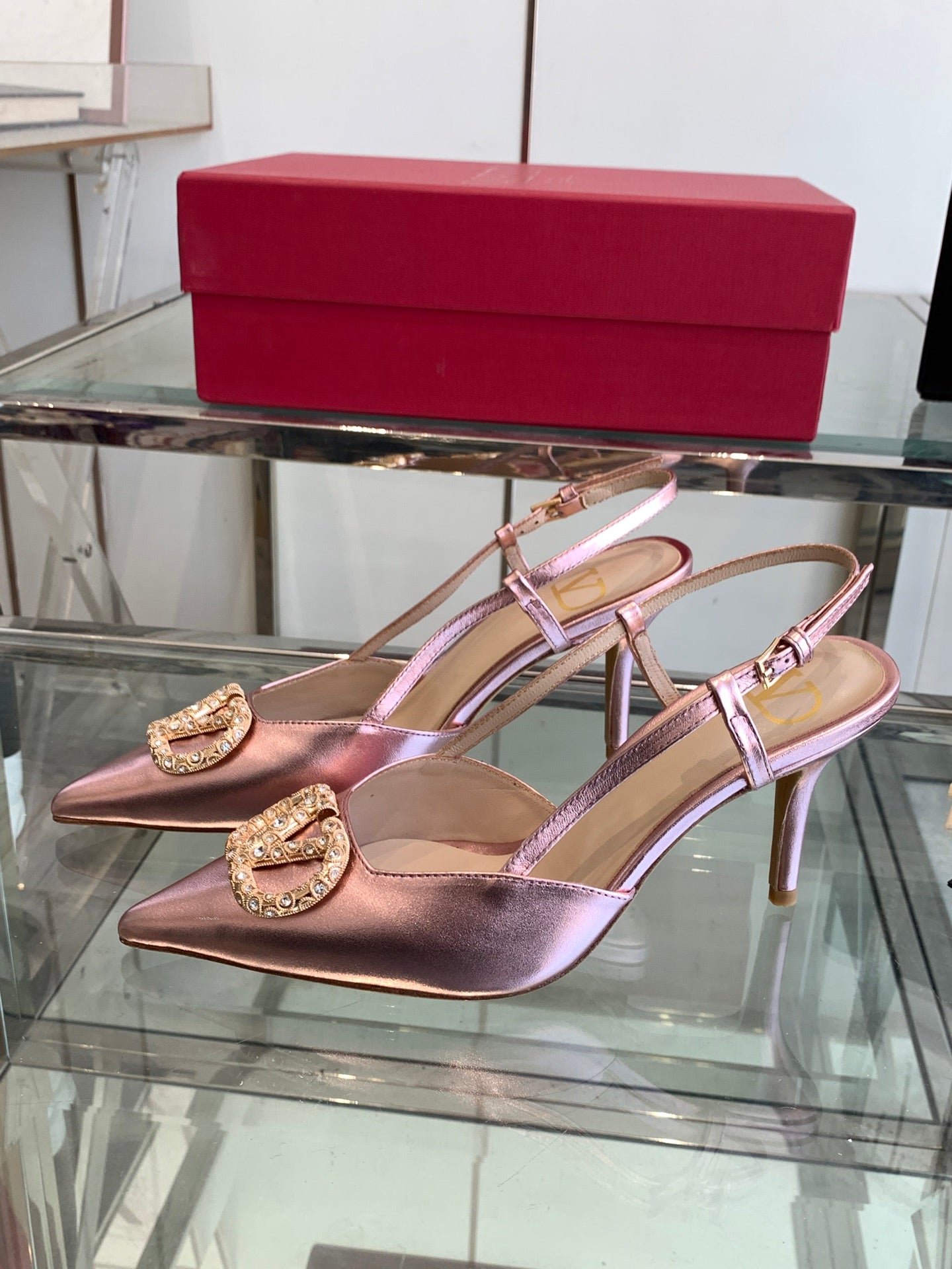 LuxluxHouse Best Quality Valentino Women Shoes