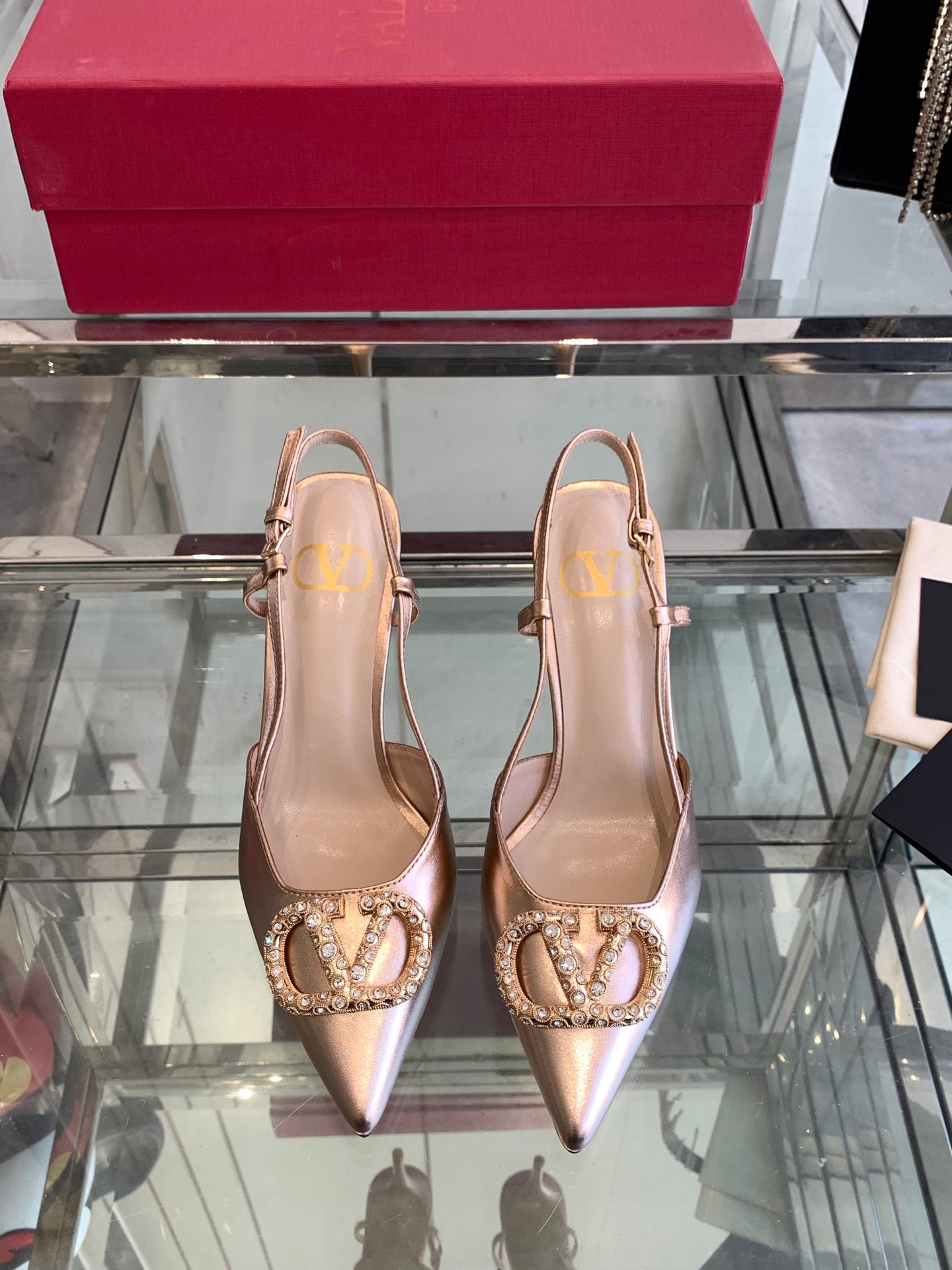LuxluxHouse Best Quality Valentino Women Shoes
