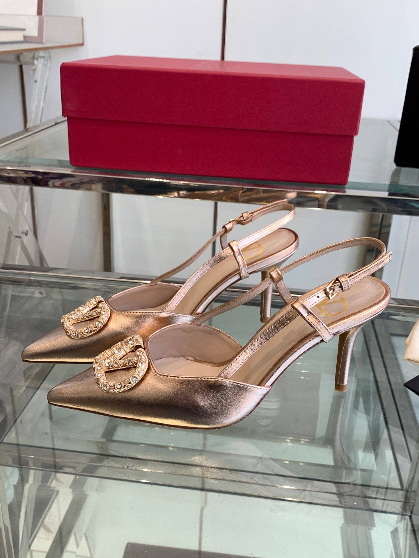 LuxluxHouse Best Quality Valentino Women Shoes